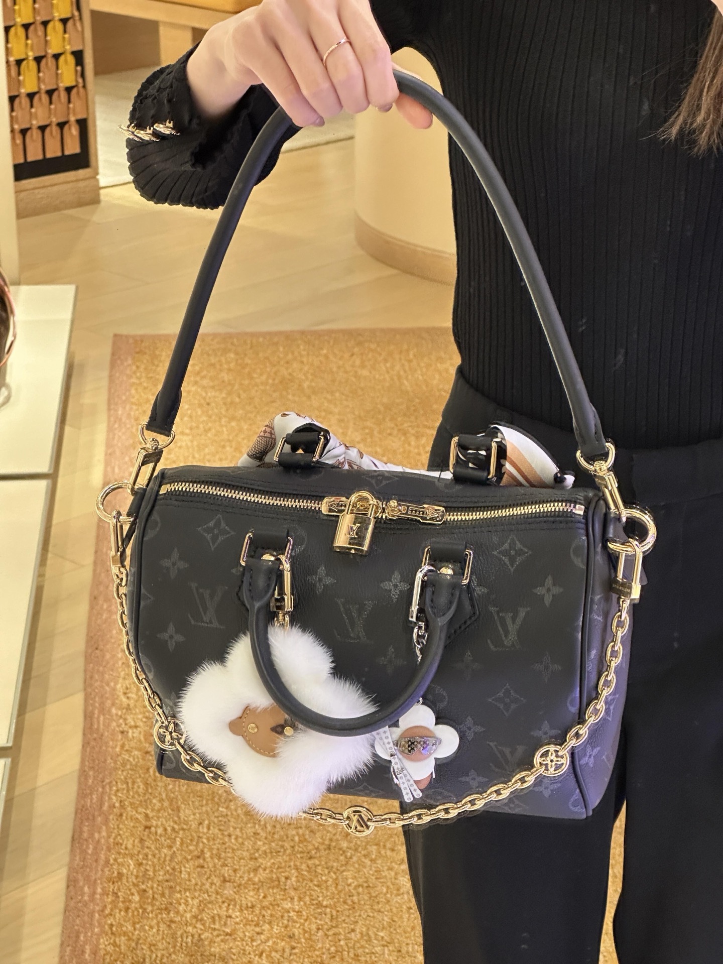 LV 老花吊飾手提包 高仿 Monogram 鏈條肩背款| 13 LV 老花吊飾手提包 高仿 Monogram 鏈條肩背款