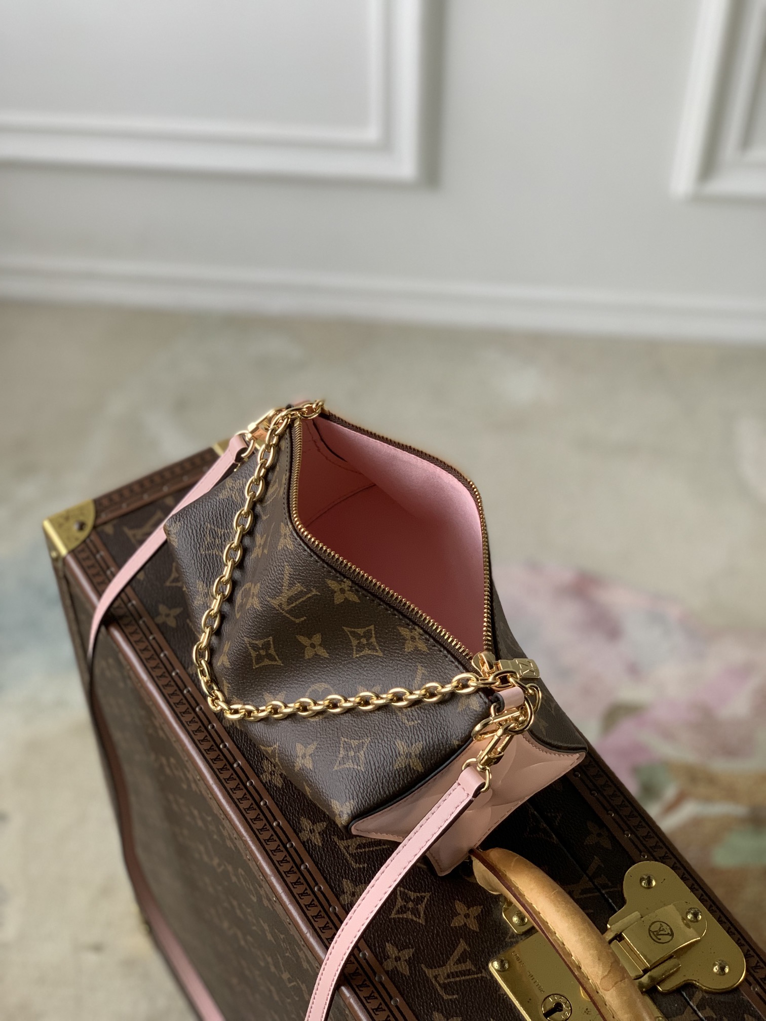 LV 老花粉色花片鏈條包 高仿 小型斜背包| 7 LV 老花粉色花片鏈條包 高仿 小型斜背包