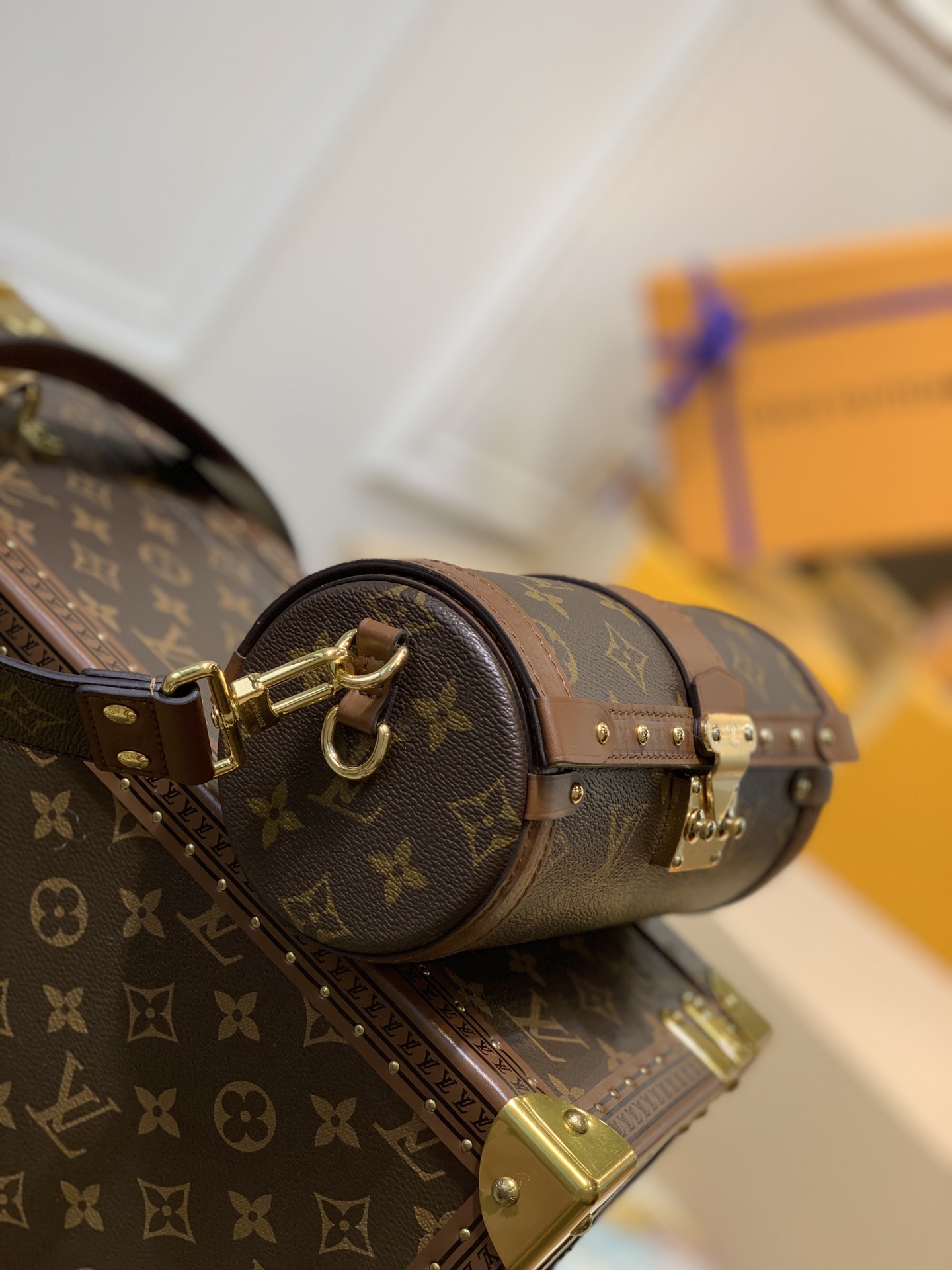 LV 老花迷你圓筒箱型包 高仿 Monogram 金扣鏈條包| 13 LV 老花迷你圓筒箱型包 高仿 Monogram 金扣鏈條包