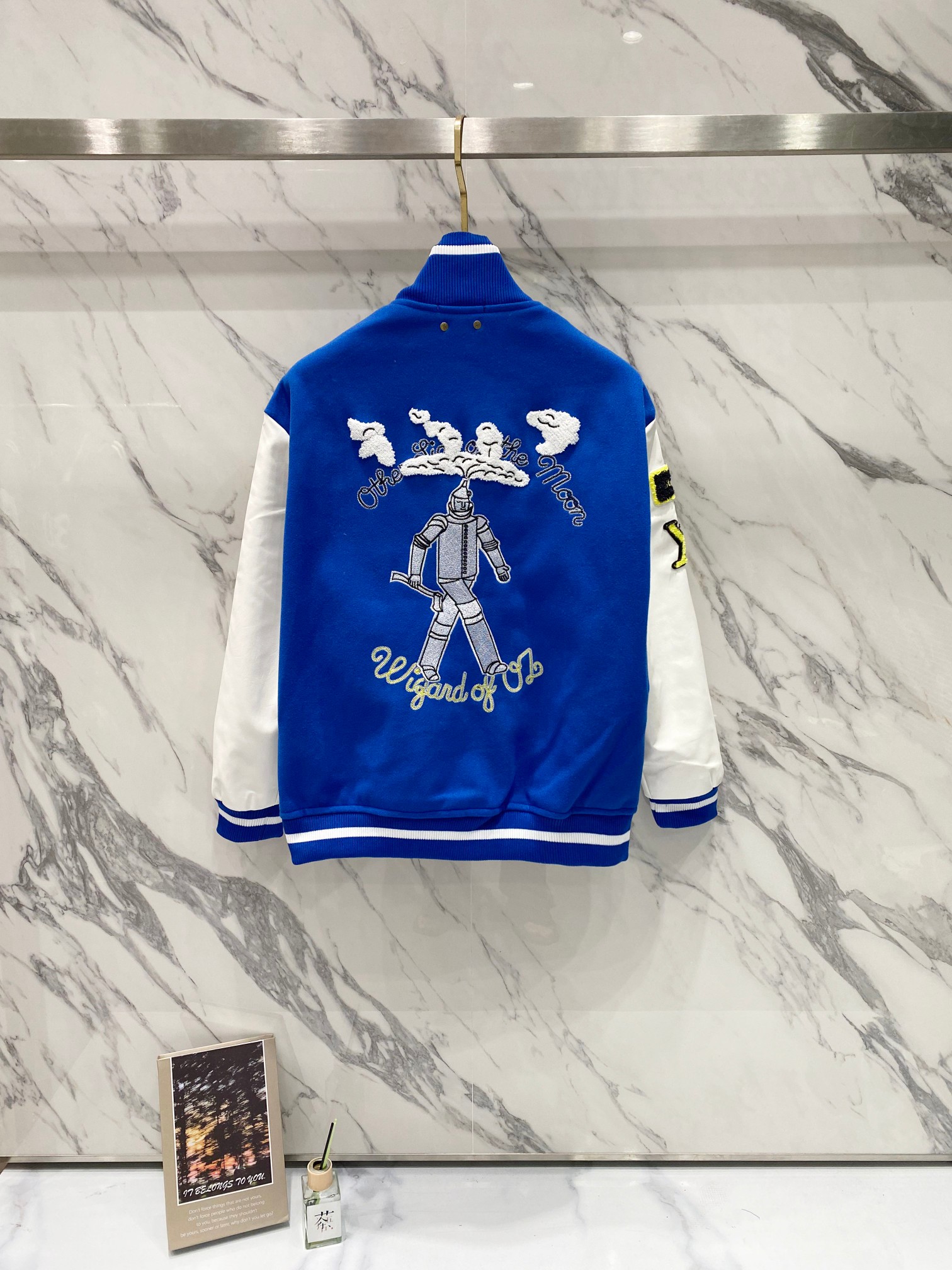 LV A貨男款藍白拼色棒球外套 滿版刺繡字母潮流款| 14 LV A貨男款藍白拼色棒球外套 滿版刺繡字母潮流款