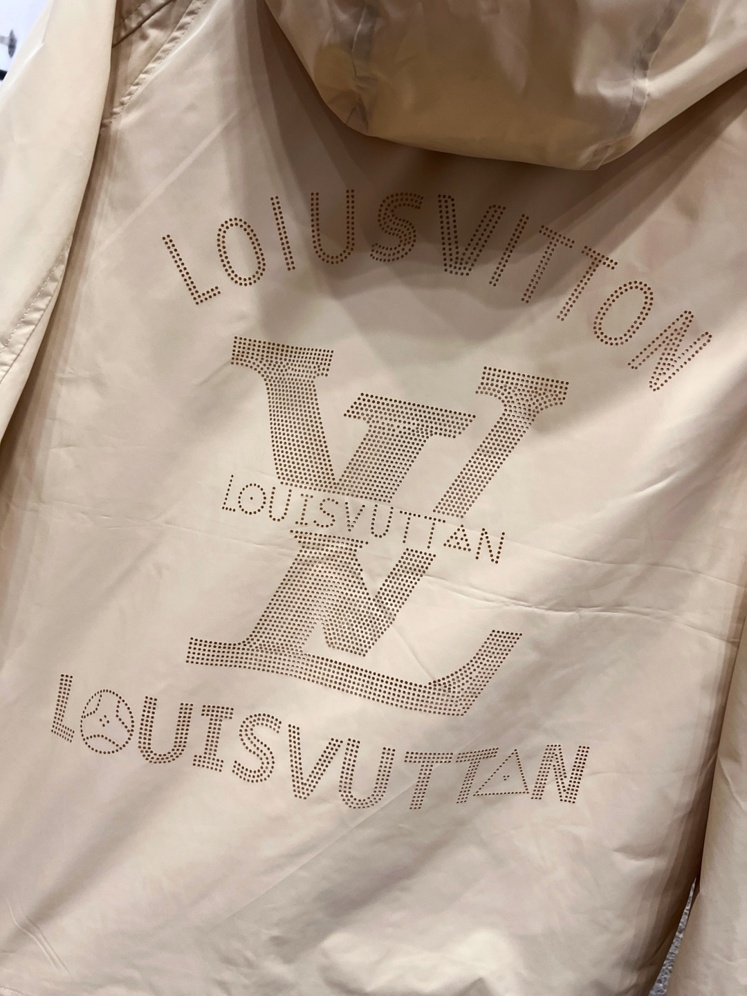 LV一比一男士風衣外套連帽設計素面扣帶簡約風格| 11 LV一比一男士風衣外套連帽設計素面扣帶簡約風格