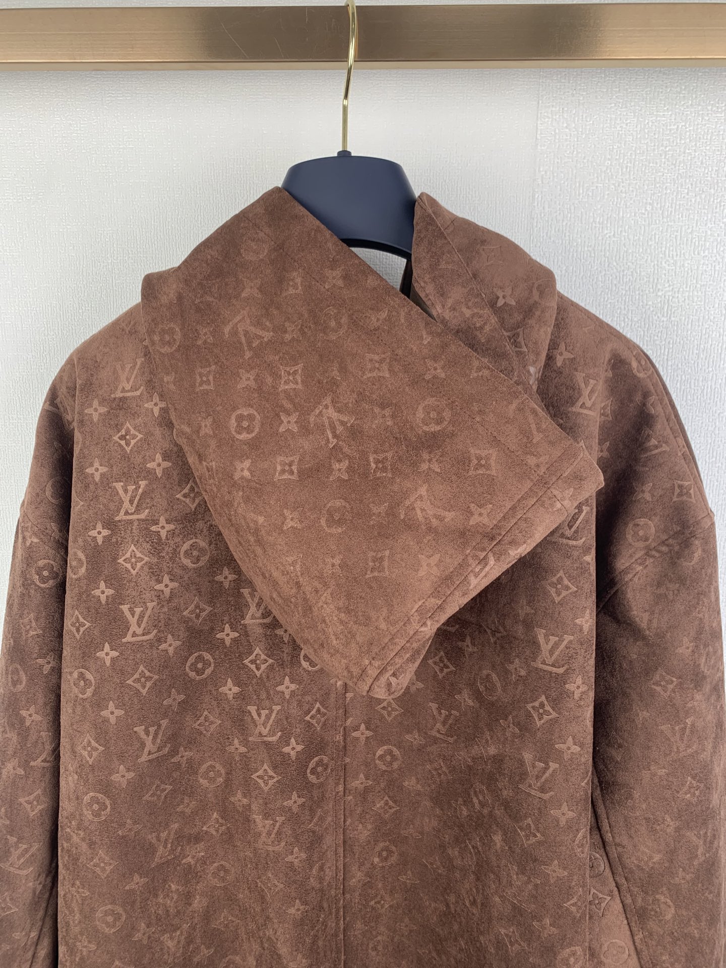 LV A貨男士麂皮老花外套咖啡棕色系防風設計百搭款| 12 LV A貨男士麂皮老花外套咖啡棕色系防風設計百搭款