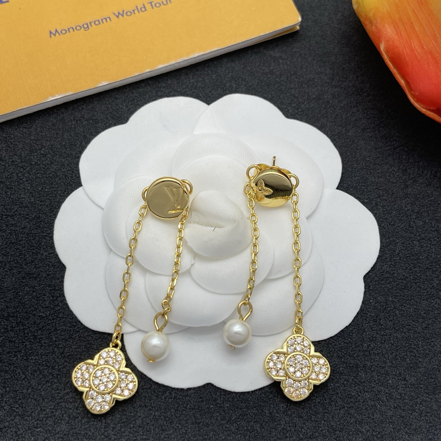 LV原單耳環女款 花卉珍珠造型 金色奢華風格飾品| 13 LV原單耳環女款 花卉珍珠造型 金色奢華風格飾品