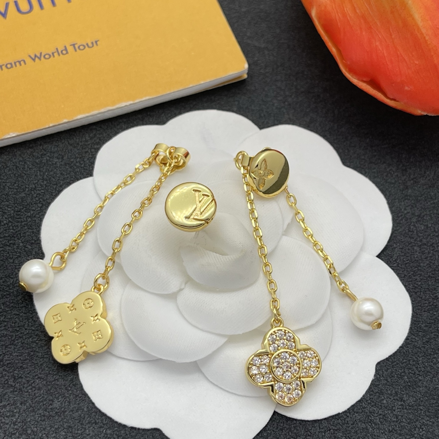 LV原單耳環女款 花卉珍珠造型 金色奢華風格飾品| 10 LV原單耳環女款 花卉珍珠造型 金色奢華風格飾品