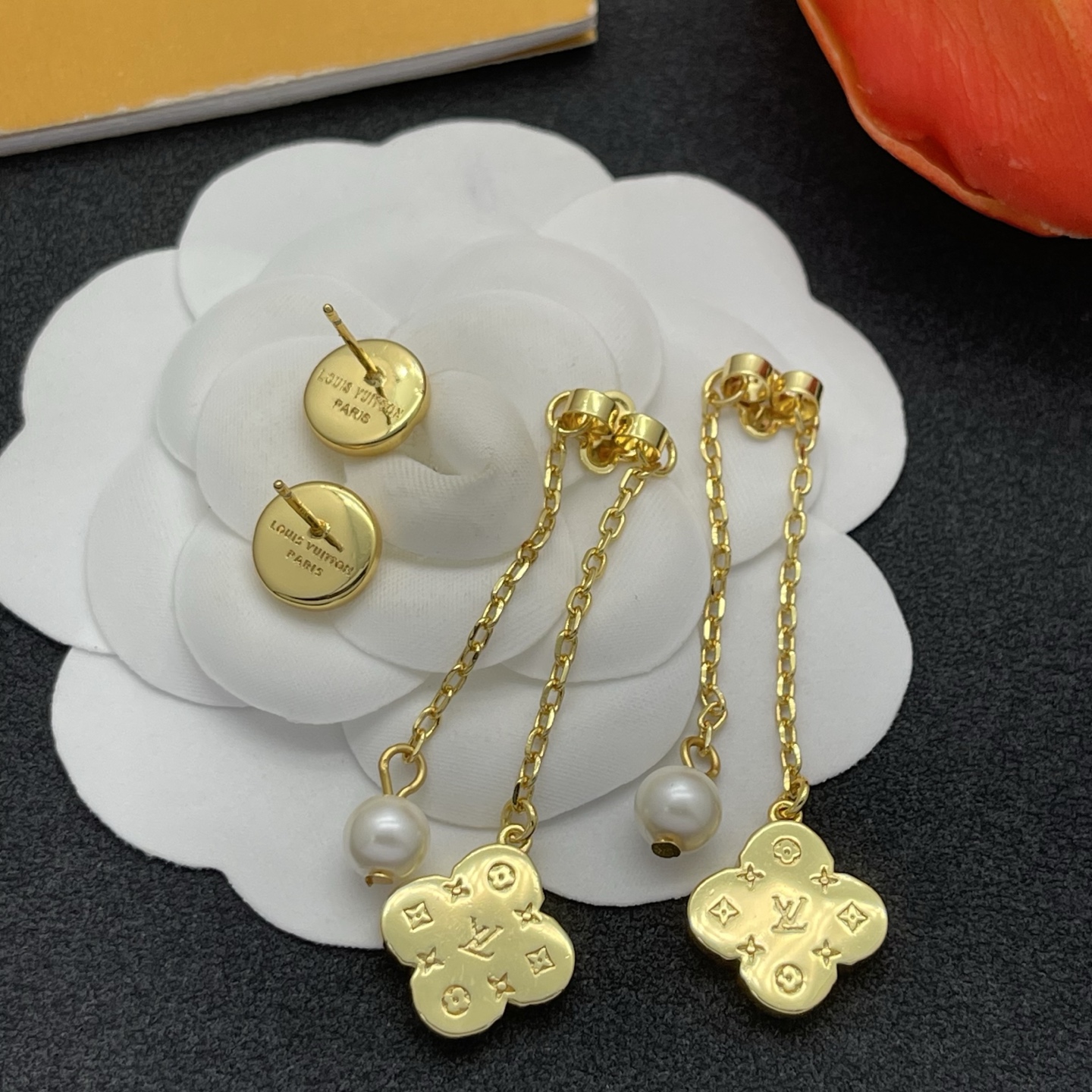 LV原單耳環女款 花卉珍珠造型 金色奢華風格飾品| 8 LV原單耳環女款 花卉珍珠造型 金色奢華風格飾品