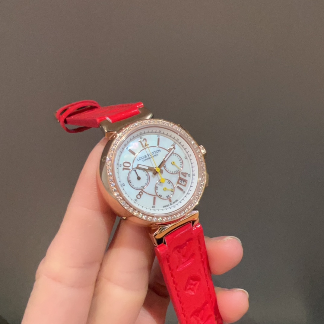 LV高仿女款紅色錶帶計時手錶 百搭日常造型首選| 11 LV高仿女款紅色錶帶計時手錶 百搭日常造型首選