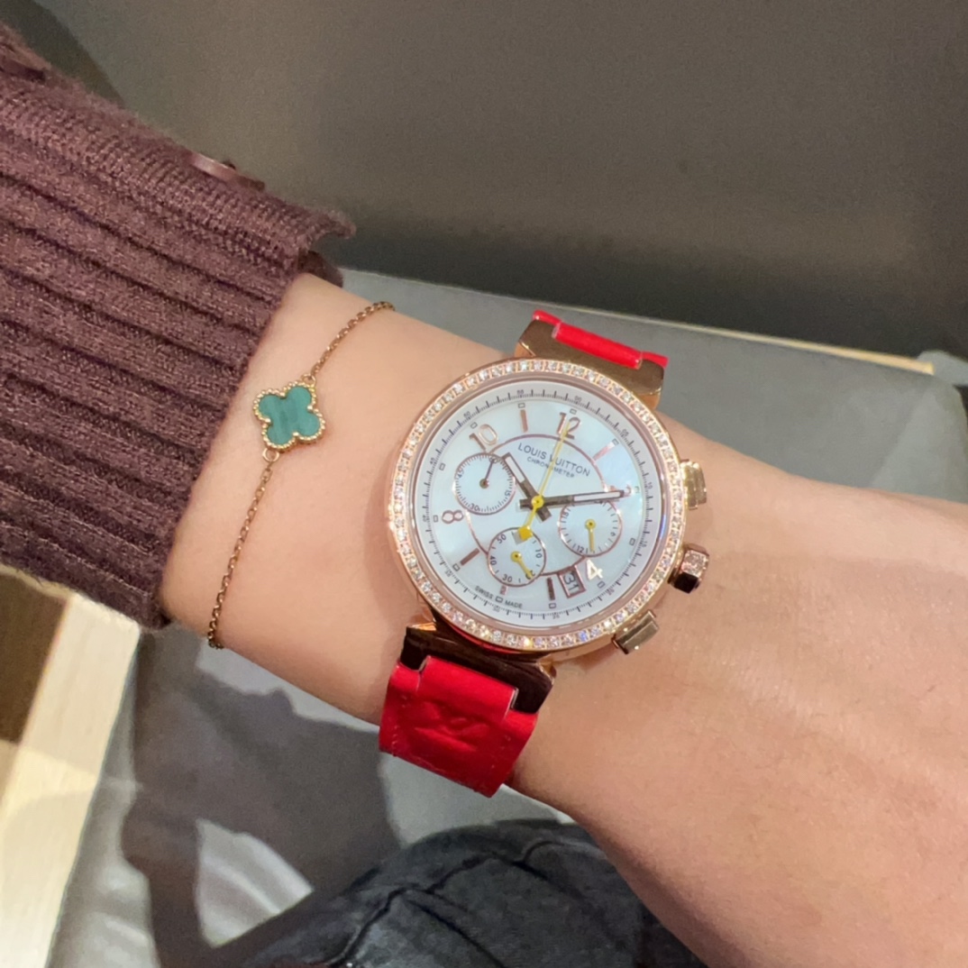 LV高仿女款紅色錶帶計時手錶 百搭日常造型首選| 9 LV高仿女款紅色錶帶計時手錶 百搭日常造型首選