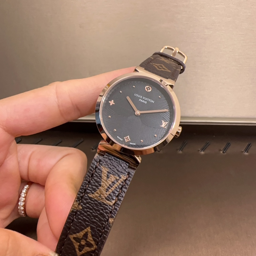 LV高仿女款藍面星形時標手錶 Monogram壓紋錶帶優雅風格| 12 LV高仿女款藍面星形時標手錶 Monogram壓紋錶帶優雅風格