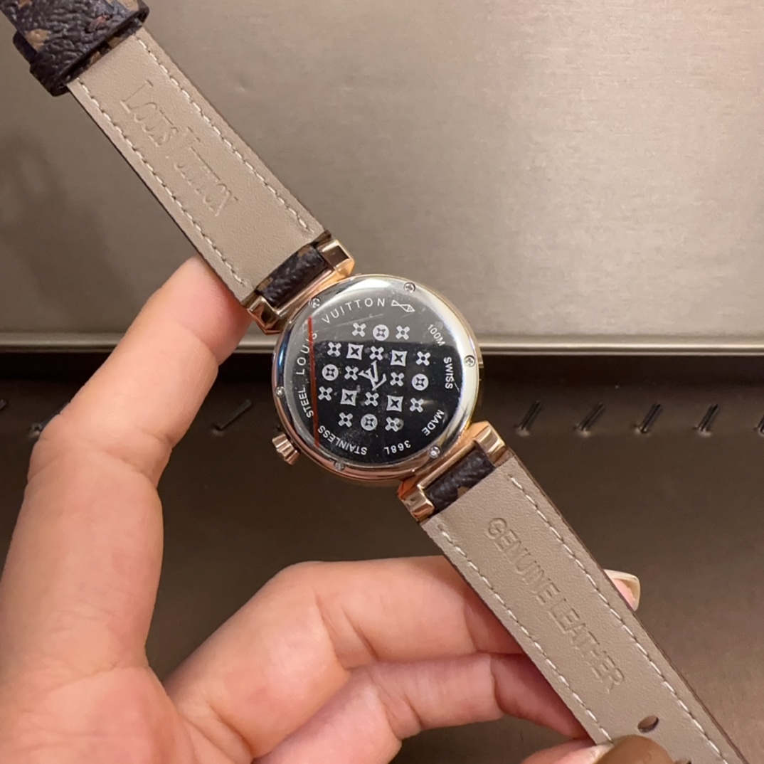 LV高仿女款藍面星形時標手錶 Monogram壓紋錶帶優雅風格| 7 LV高仿女款藍面星形時標手錶 Monogram壓紋錶帶優雅風格