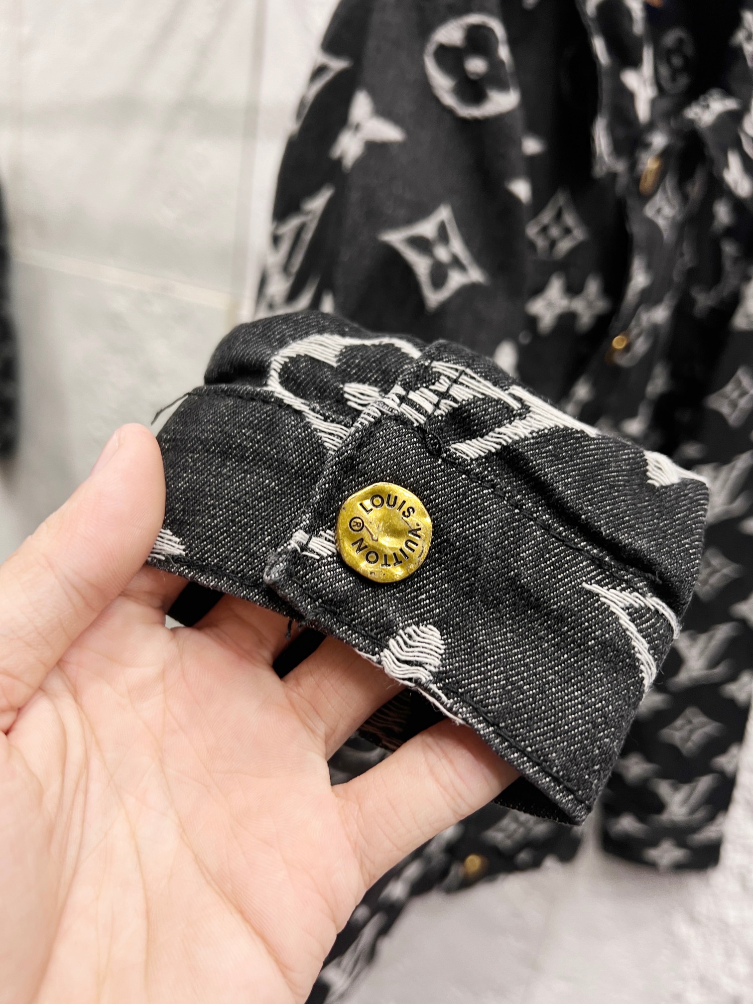 LV一比一老花丹寧外套 經典Monogram滿版圖騰設計| 12 LV一比一老花丹寧外套 經典Monogram滿版圖騰設計