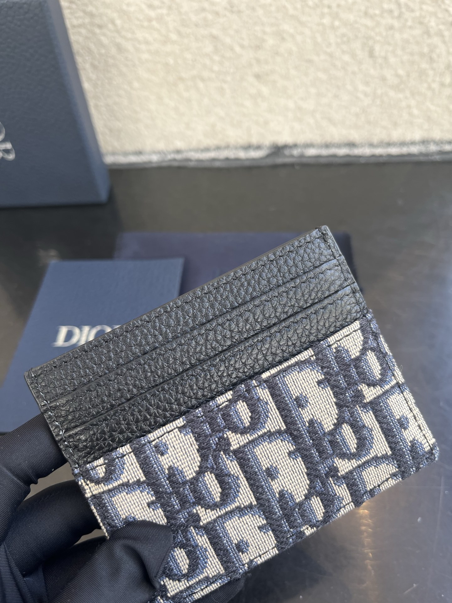 Dior 高仿卡夾 男士米色老花拼黑皮設計 輕薄實用款| 9 Dior 高仿卡夾 男士米色老花拼黑皮設計 輕薄實用款