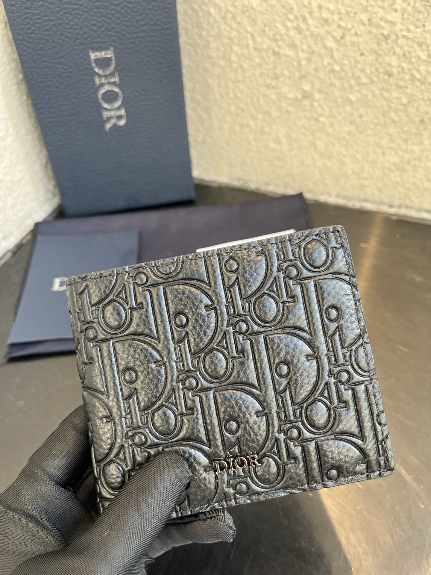 Dior高仿短夾 男士經典對摺設計 滿版壓紋實用百搭款| 12 Dior高仿短夾 男士經典對摺設計 滿版壓紋實用百搭款