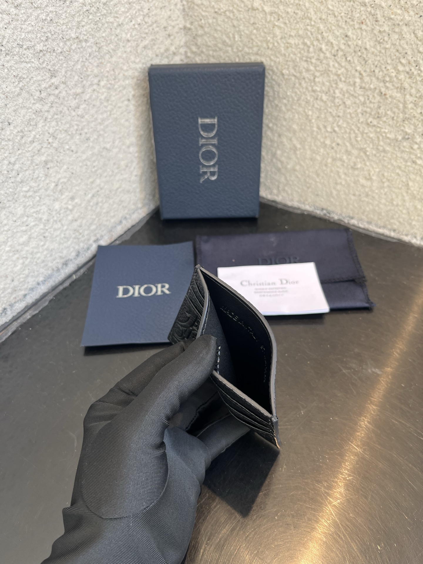 Dior高仿卡夾男士款 滿版壓紋簡約小巧經典設計| 7 Dior高仿卡夾男士款 滿版壓紋簡約小巧經典設計