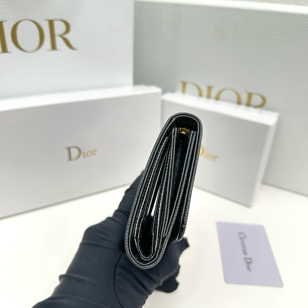 Dior高仿短夾 黑色粒面皮革 CD金屬標識 女士輕奢百搭款| 10 Dior高仿短夾 黑色粒面皮革 CD金屬標識 女士輕奢百搭款