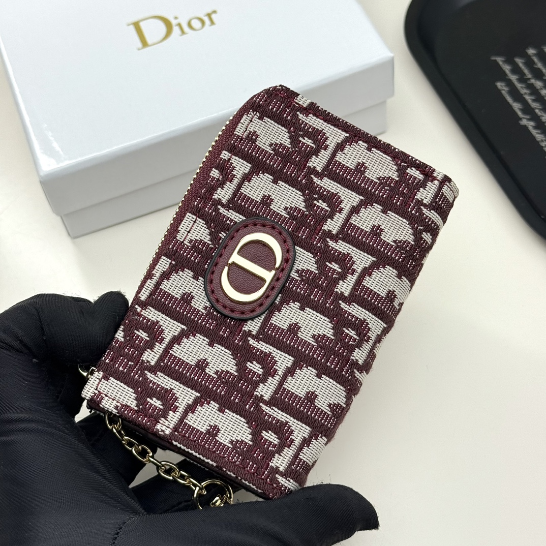Dior高仿卡夾 女士Oblique酒紅拉鍊款 金屬CD標鑰匙掛鉤設計| 13 Dior高仿卡夾 女士Oblique酒紅拉鍊款 金屬CD標鑰匙掛鉤設計