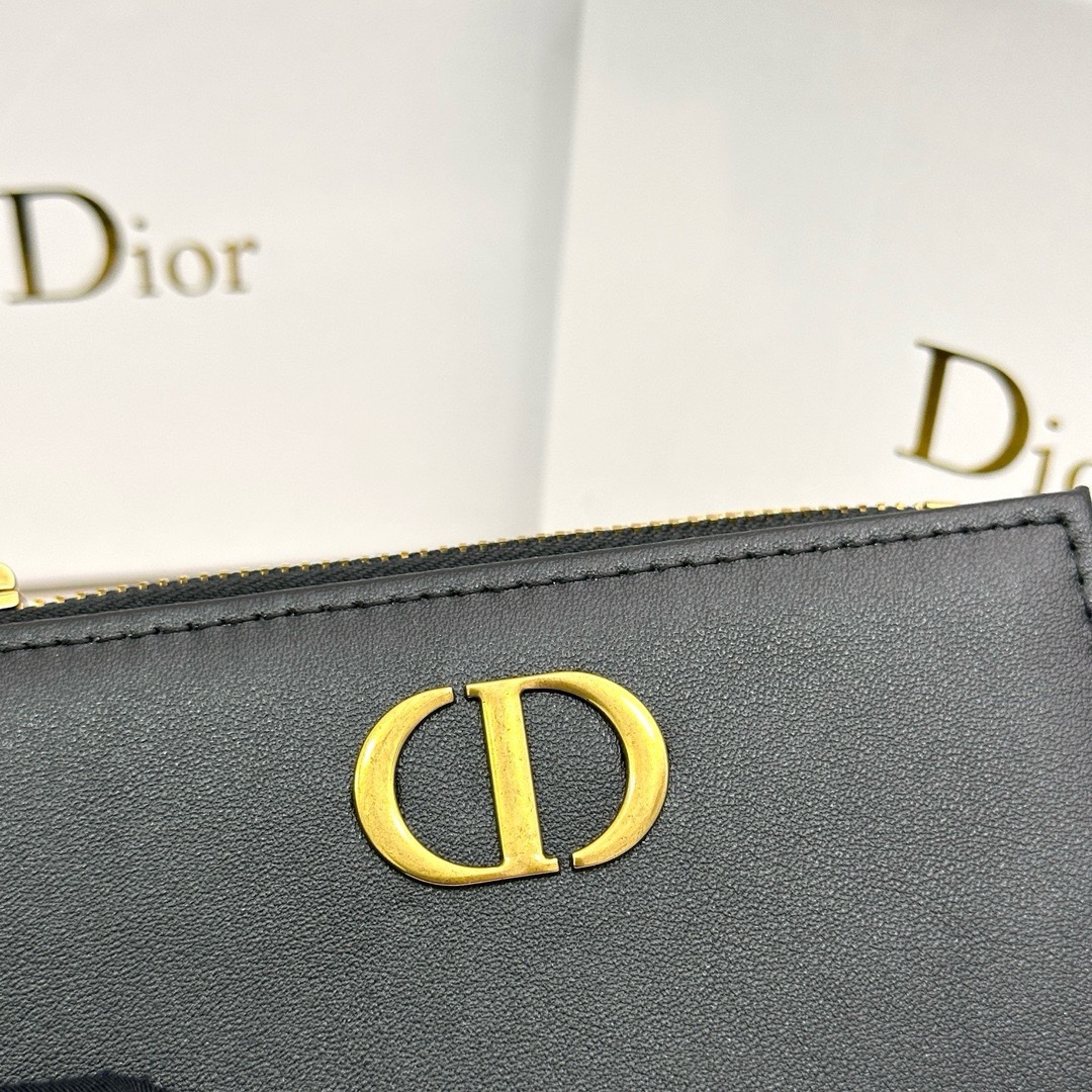 Dior原單卡夾 黑色皮革拉鍊款 女用極簡風CD金標設計| 11 Dior原單卡夾 黑色皮革拉鍊款 女用極簡風CD金標設計