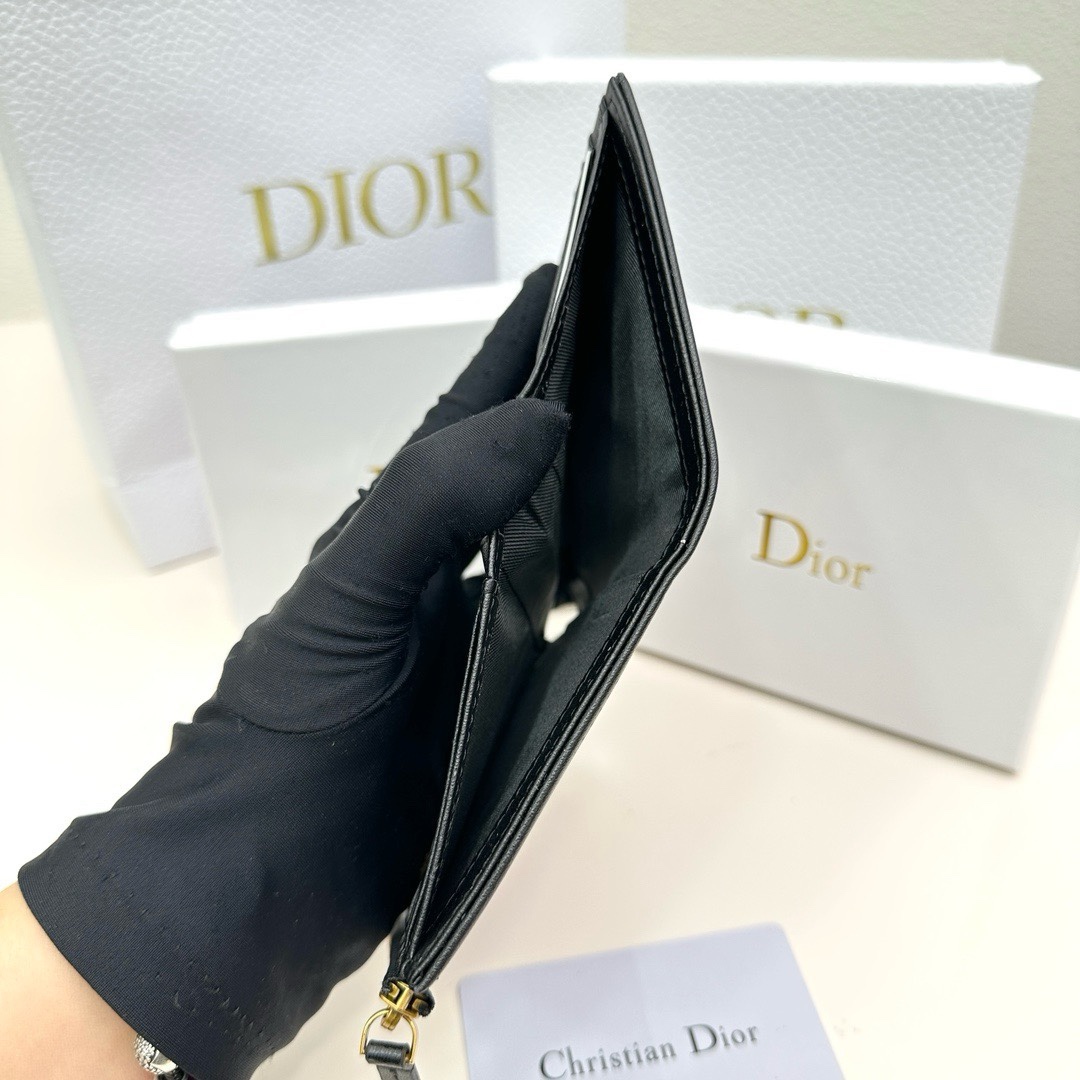 Dior原單卡夾 黑色皮革拉鍊款 女用極簡風CD金標設計| 9 Dior原單卡夾 黑色皮革拉鍊款 女用極簡風CD金標設計