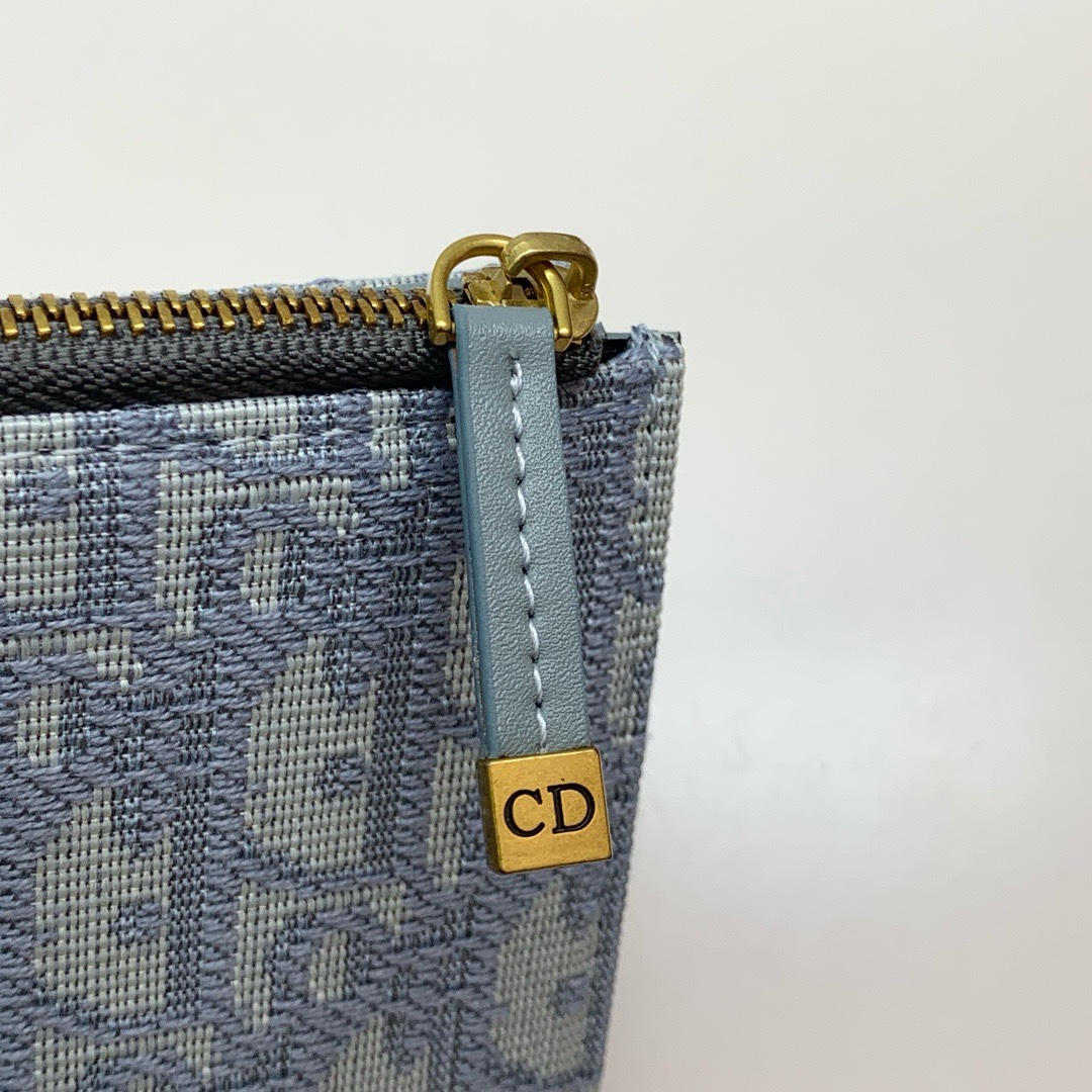 Dior高仿卡夾 淺藍Oblique帆布 女用金CD標識設計拉鍊短夾| 10 Dior高仿卡夾 淺藍Oblique帆布 女用金CD標識設計拉鍊短夾