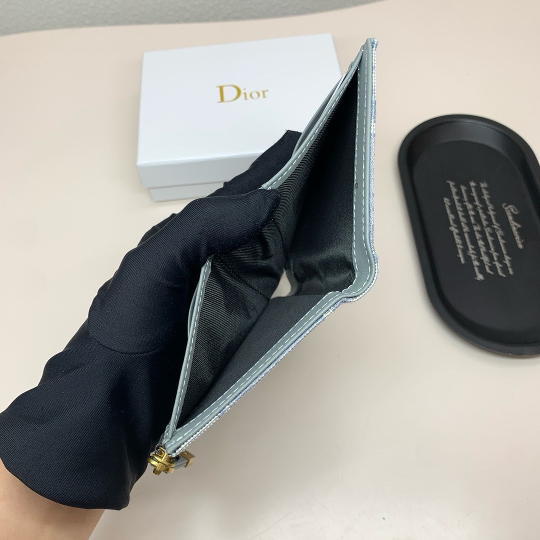 Dior高仿卡夾 淺藍Oblique帆布 女用金CD標識設計拉鍊短夾| 7 Dior高仿卡夾 淺藍Oblique帆布 女用金CD標識設計拉鍊短夾