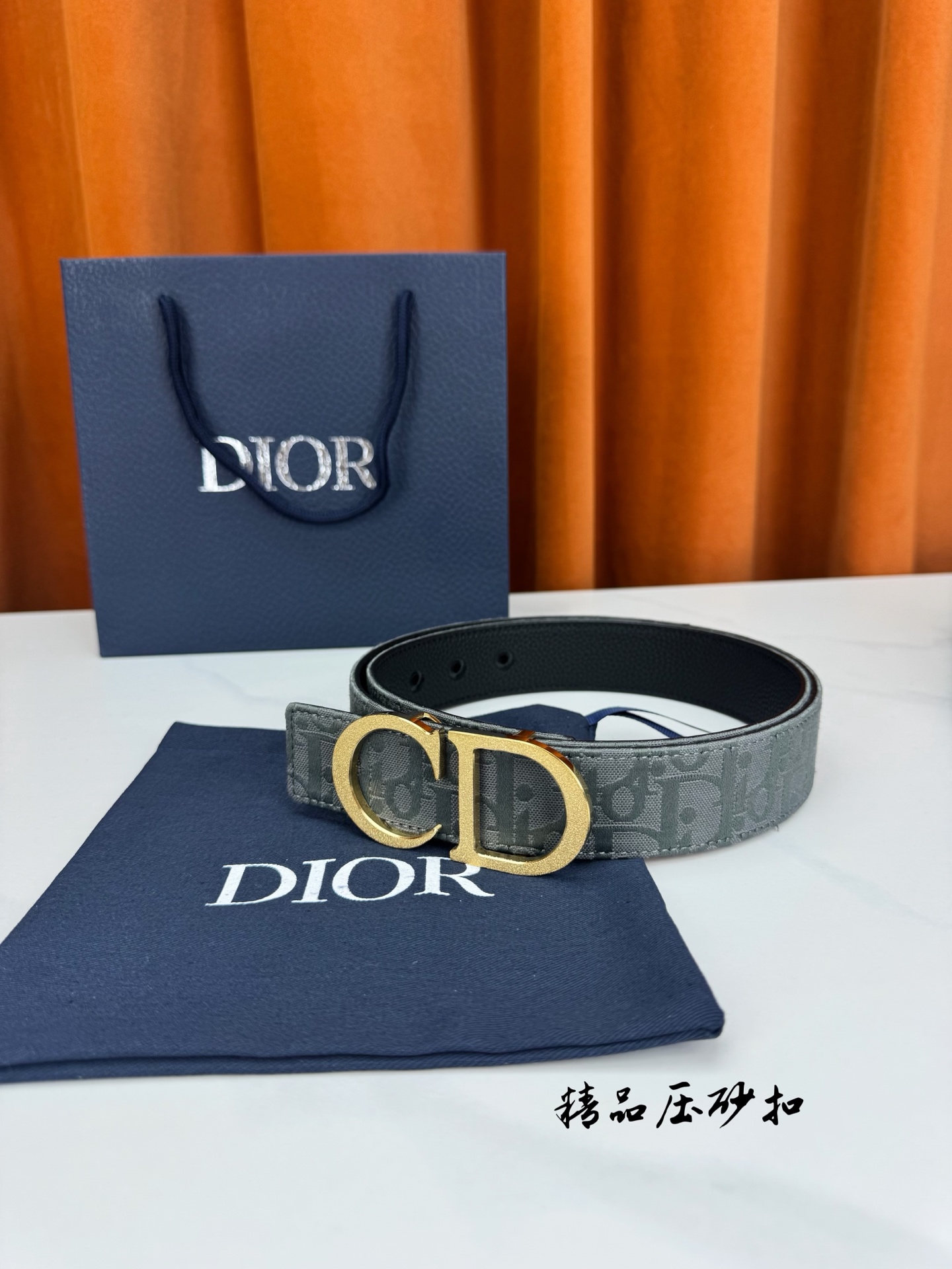 Dior 高仿男士 CD 金扣皮帶 經典灰壓紋款| 8 Dior 高仿男士 CD 金扣皮帶 經典灰壓紋款