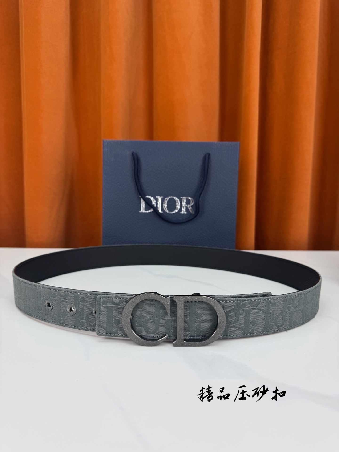 Dior 高仿男士黑鋼扣 CD 壓紋皮帶 工藝質感升級| 11 Dior 高仿男士黑鋼扣 CD 壓紋皮帶 工藝質感升級