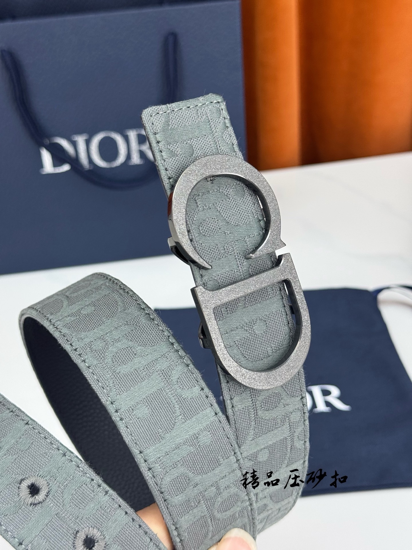 Dior 高仿男士黑鋼扣 CD 壓紋皮帶 工藝質感升級| 9 Dior 高仿男士黑鋼扣 CD 壓紋皮帶 工藝質感升級