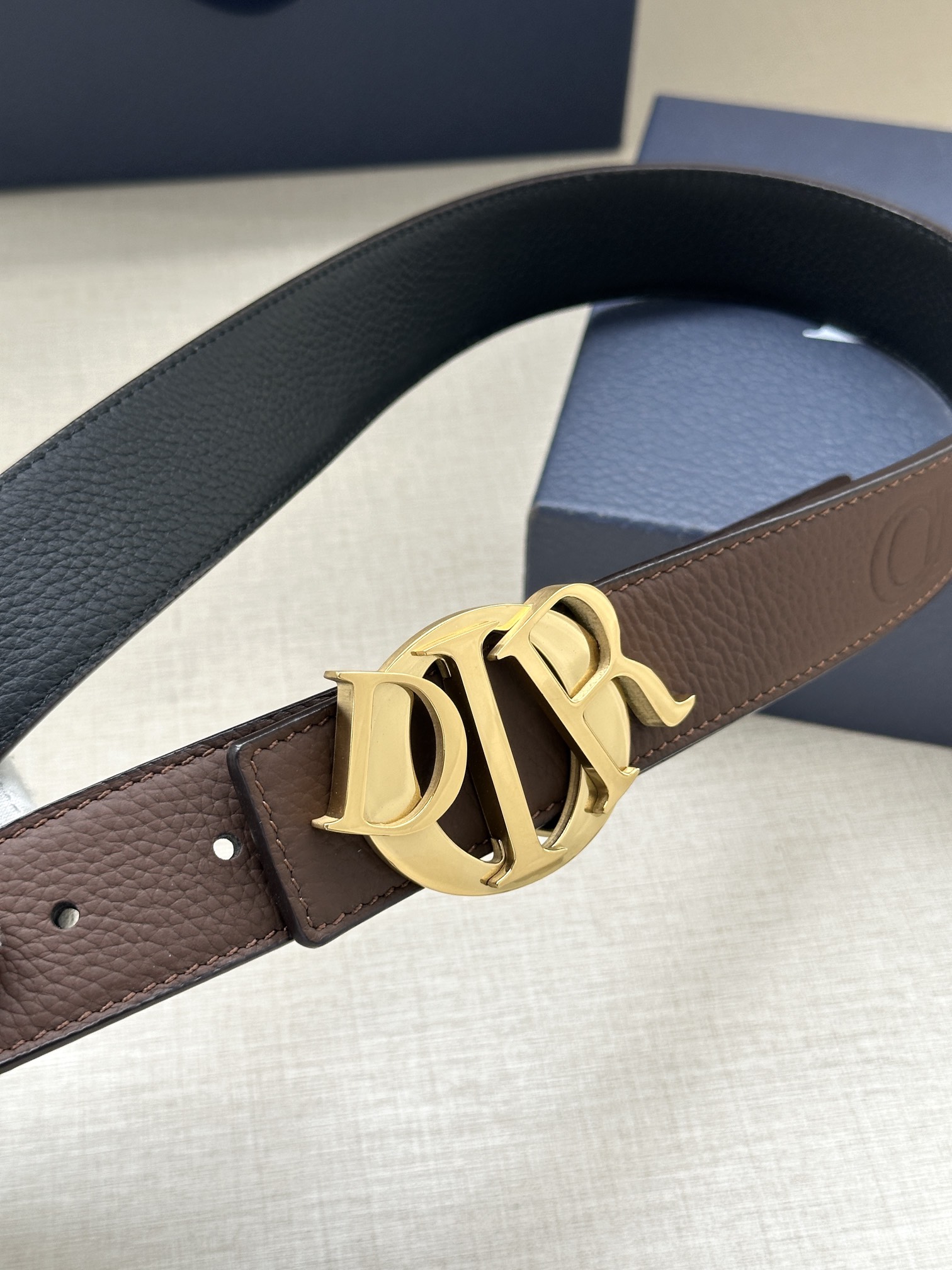 Dior A貨男士咖啡皮帶 金扣設計 紳士格調精品| 14 Dior A貨男士咖啡皮帶 金扣設計 紳士格調精品
