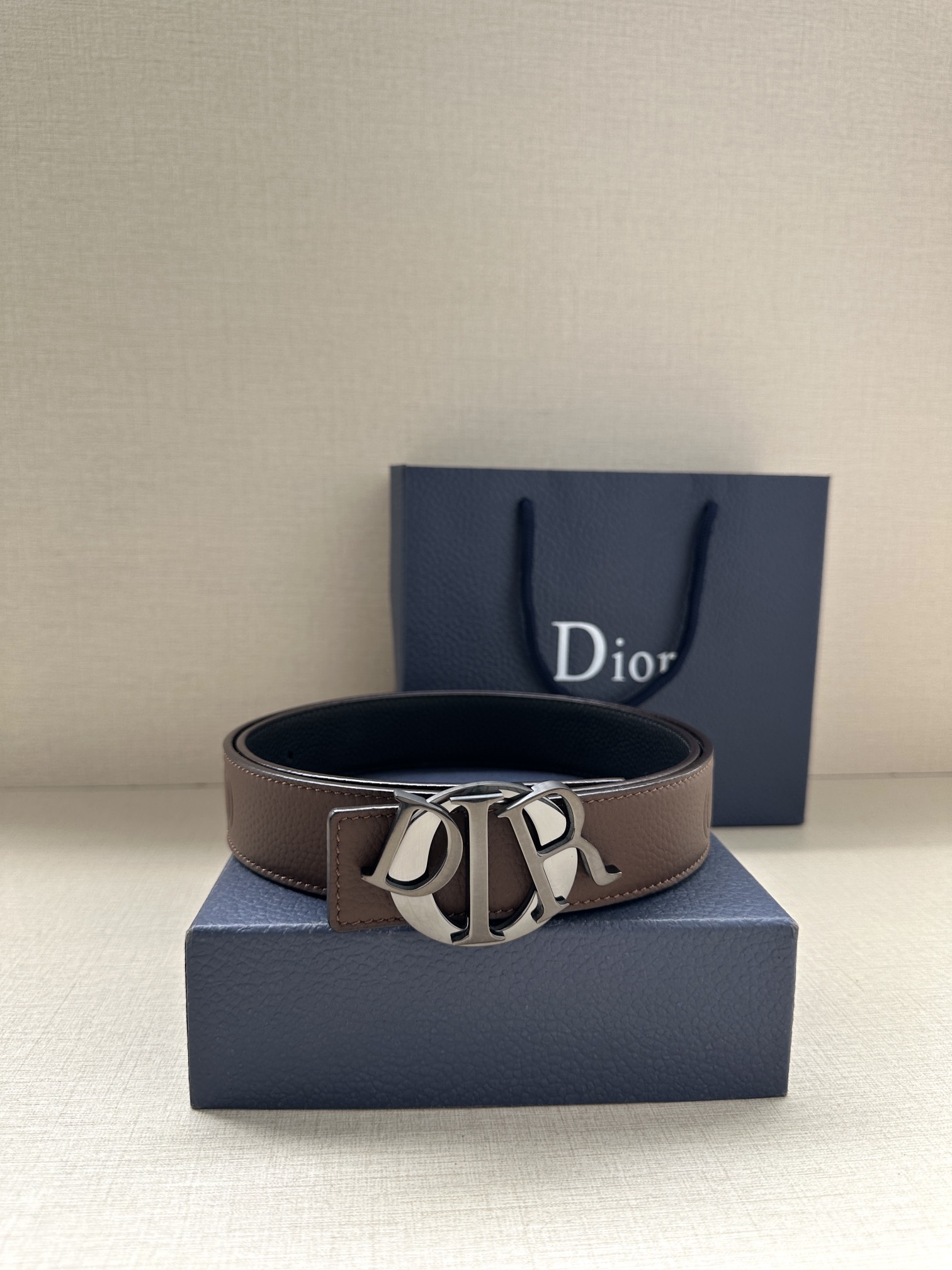 Dior A貨男士咖啡皮帶 金扣設計 紳士格調精品| 11 Dior A貨男士咖啡皮帶 金扣設計 紳士格調精品