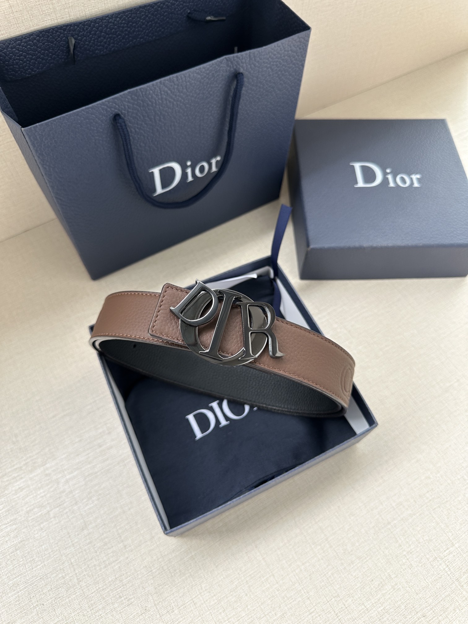 Dior A貨男士咖啡皮帶 金扣設計 紳士格調精品| 10 Dior A貨男士咖啡皮帶 金扣設計 紳士格調精品
