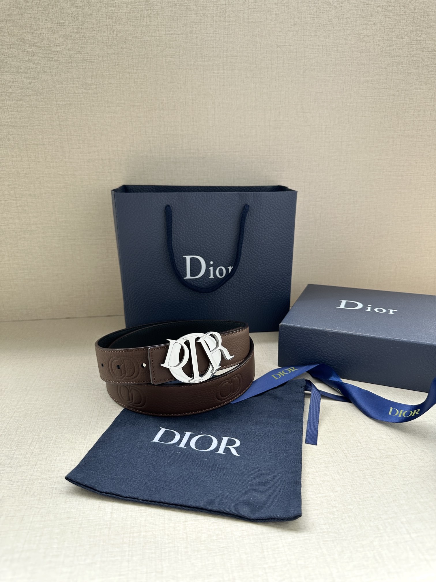 Dior A貨男士咖啡皮帶 金扣設計 紳士格調精品| 8 Dior A貨男士咖啡皮帶 金扣設計 紳士格調精品