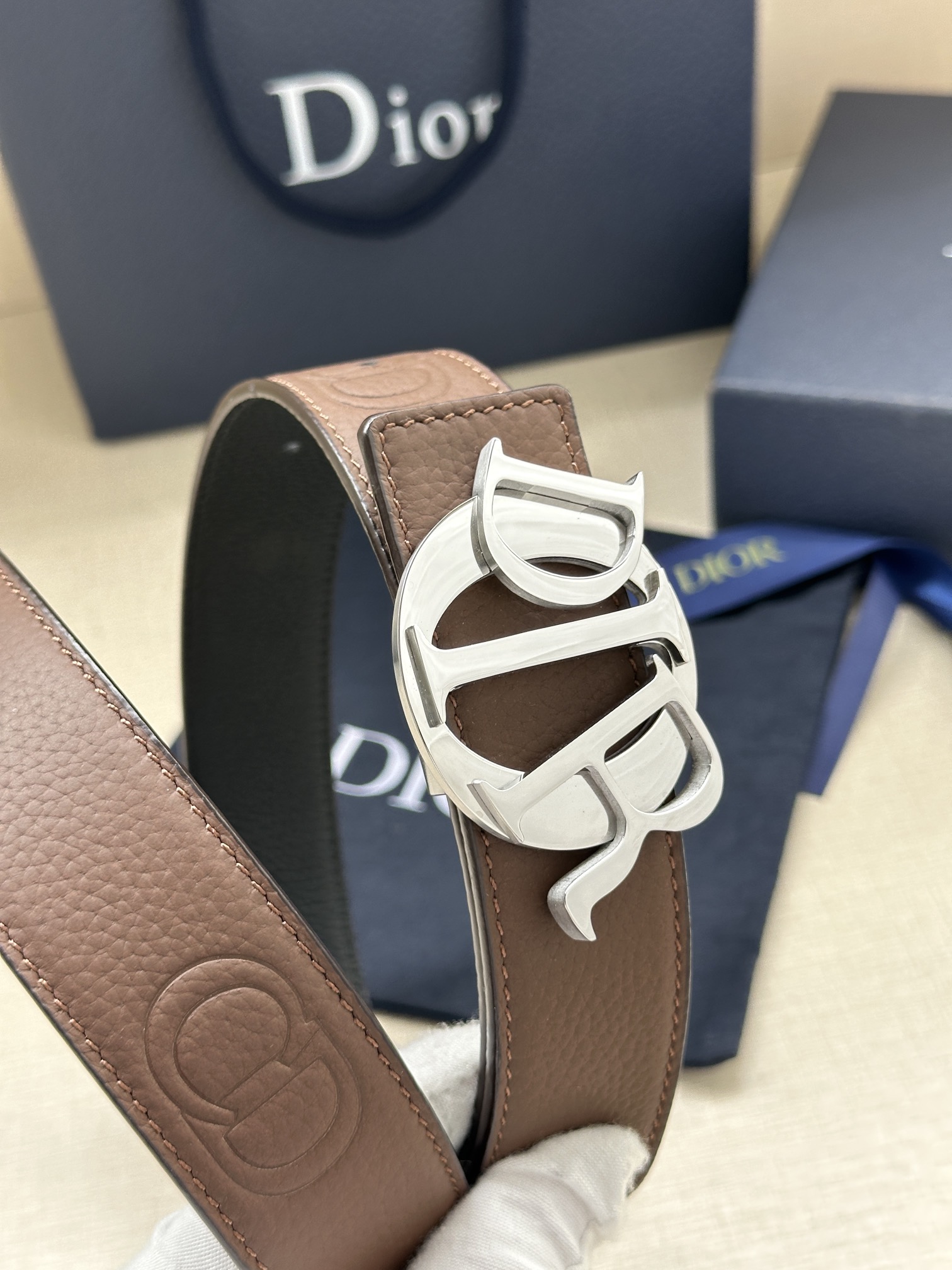 Dior A貨男士咖啡皮帶 金扣設計 紳士格調精品| 7 Dior A貨男士咖啡皮帶 金扣設計 紳士格調精品