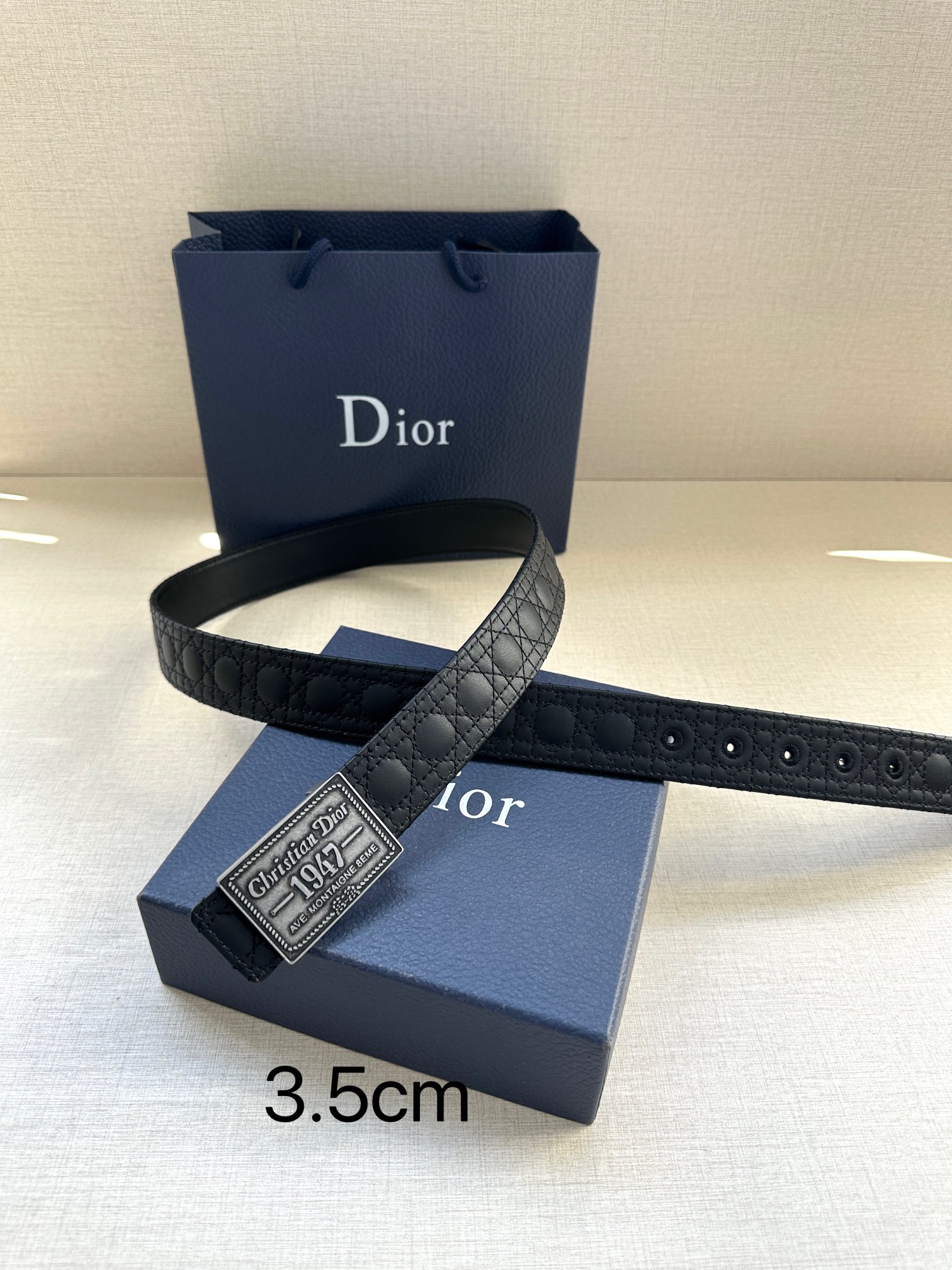 Dior 高仿男士黑色皮帶 復刻1947金標 簡約尊爵| 9 Dior 高仿男士黑色皮帶 復刻1947金標 簡約尊爵