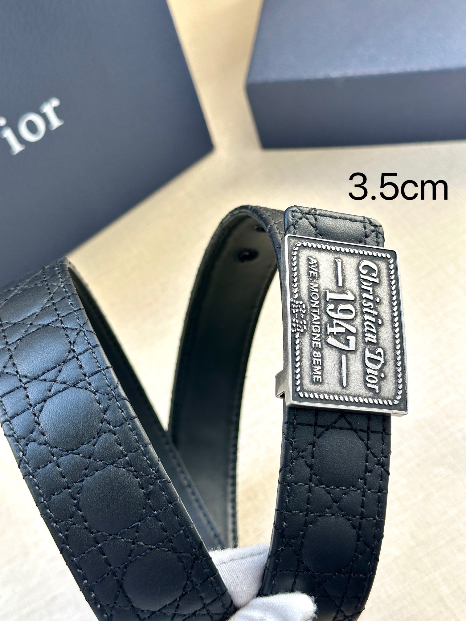 Dior 高仿男士黑色皮帶 復刻1947金標 簡約尊爵| 7 Dior 高仿男士黑色皮帶 復刻1947金標 簡約尊爵