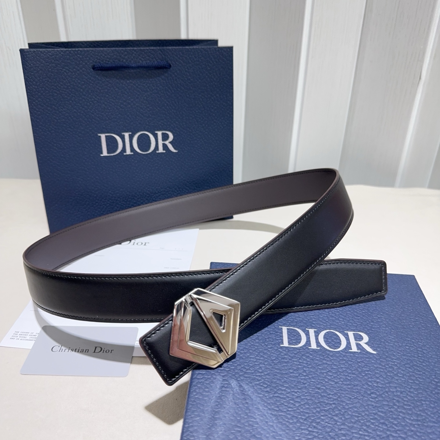 Dior 高仿男士皮帶 幾何雙 D 銀扣設計 都會簡約款| 12 Dior 高仿男士皮帶 幾何雙 D 銀扣設計 都會簡約款