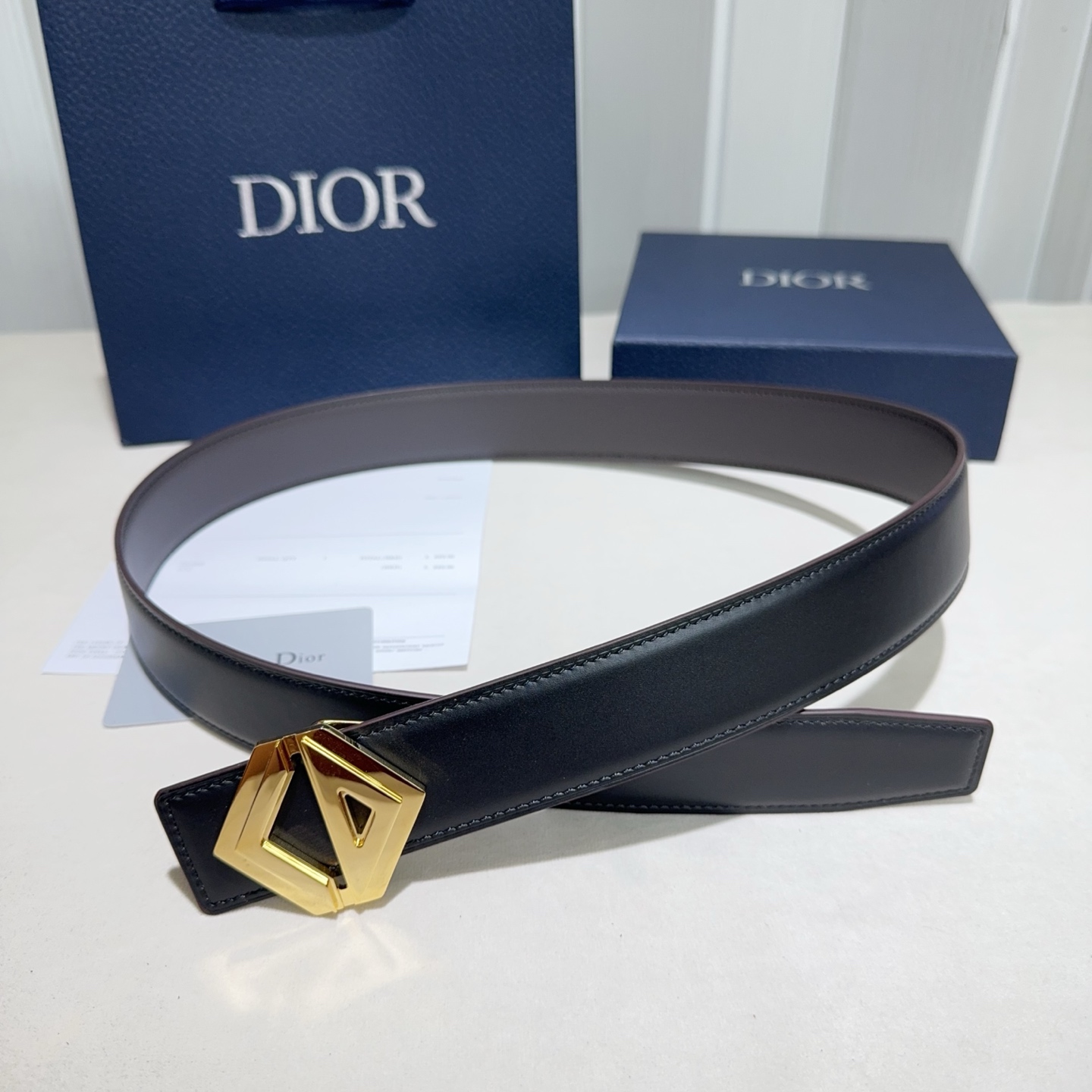 Dior 高仿男士皮帶 幾何雙 D 金扣 奢感細節款| 12 Dior 高仿男士皮帶 幾何雙 D 金扣 奢感細節款