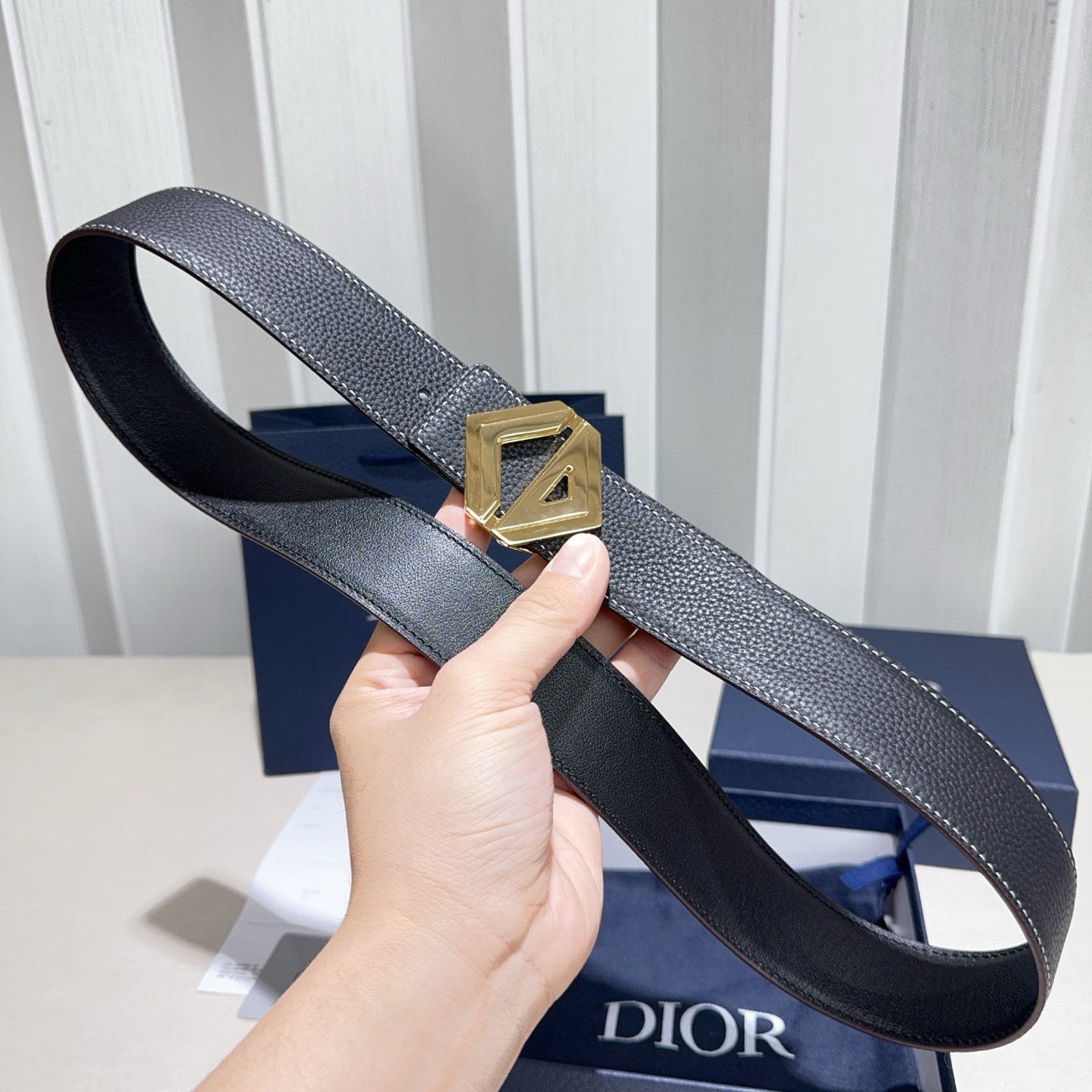 Dior A貨男士皮帶 雙 D 金屬扣 粗紋皮革 商務質感推薦| 14 Dior A貨男士皮帶 雙 D 金屬扣 粗紋皮革 商務質感推薦