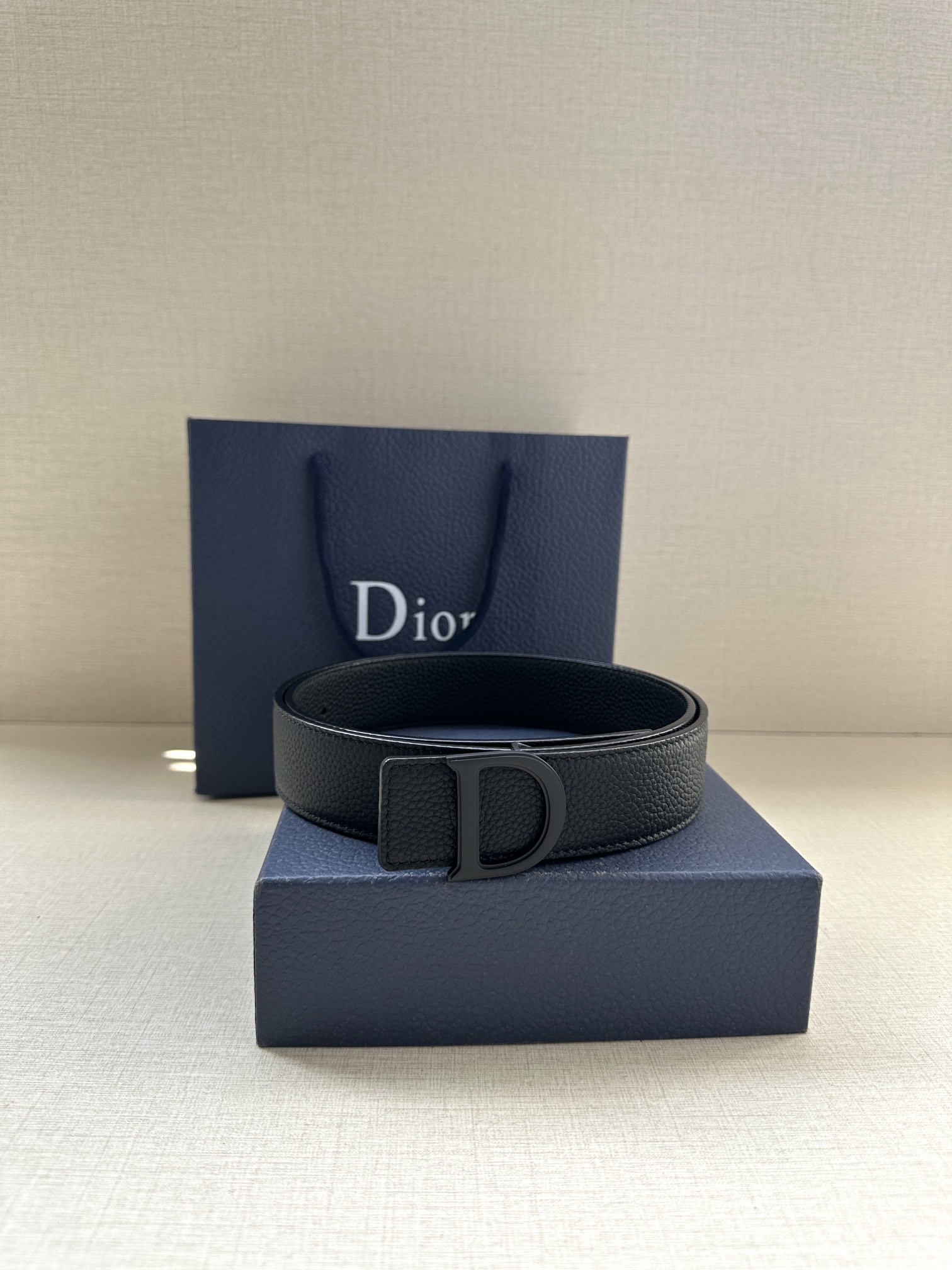 Dior 高仿男士壓紋皮帶 D標黑扣 素雅質感百搭| 11 Dior 高仿男士壓紋皮帶 D標黑扣 素雅質感百搭