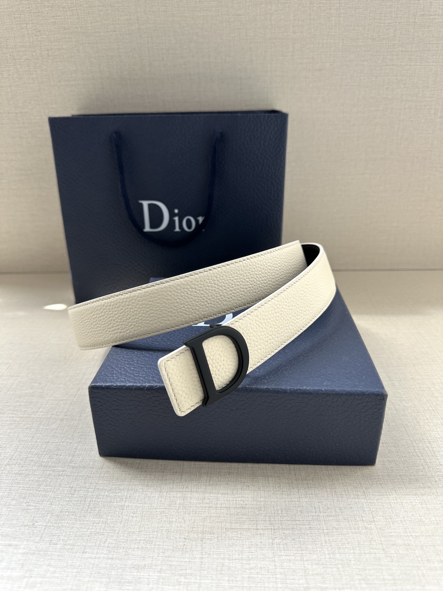 Dior 原單男士奶油白皮帶 霧黑D扣 小眾清新款| 11 Dior 原單男士奶油白皮帶 霧黑D扣 小眾清新款