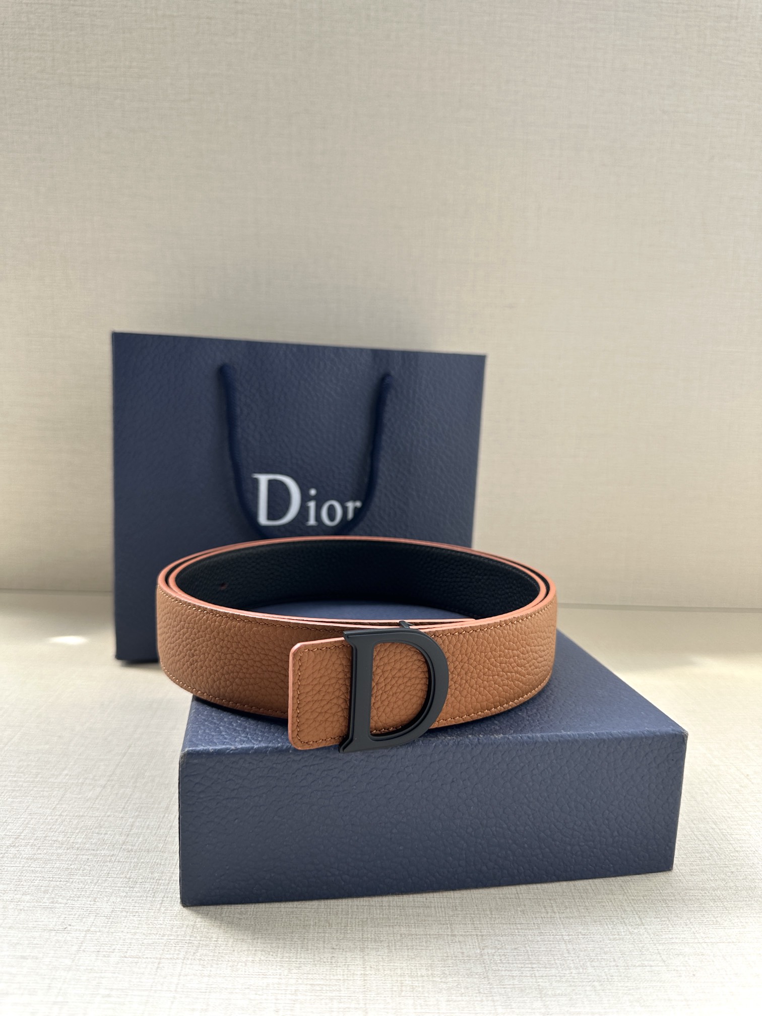 Dior 高仿男士皮帶 D字釦設計 咖啡棕荔枝皮 質感百搭款| 11 Dior 高仿男士皮帶 D字釦設計 咖啡棕荔枝皮 質感百搭款