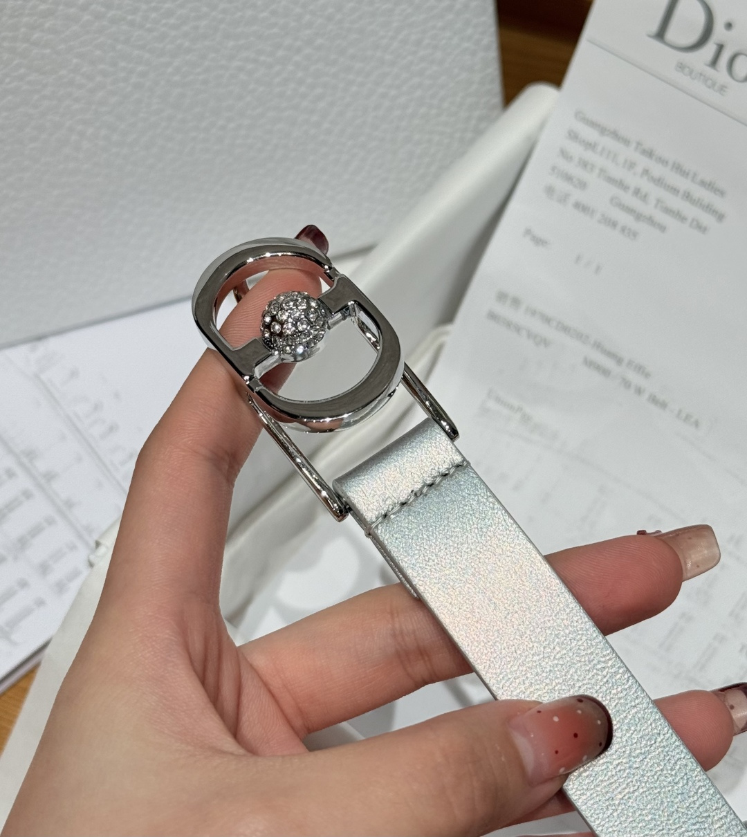 Dior 高仿女士皮帶 閃銀皮革設計 鑲鑽CD扣 亮眼造型百搭| 7 Dior 高仿女士皮帶 閃銀皮革設計 鑲鑽CD扣 亮眼造型百搭