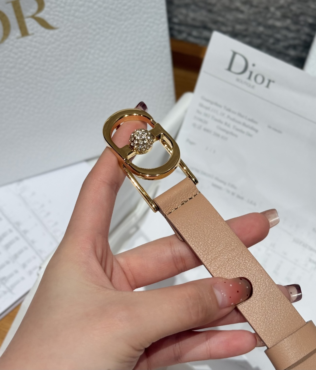 Dior 高仿女士皮帶 奶茶色皮革 金釦CD鑽設計 知性優雅| 8 Dior 高仿女士皮帶 奶茶色皮革 金釦CD鑽設計 知性優雅