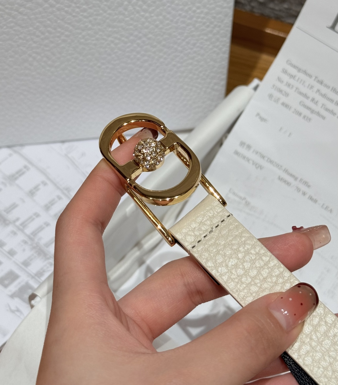Dior 高仿女士皮帶 米白荔枝皮 金扣鑽飾設計 日系簡約感| 9 Dior 高仿女士皮帶 米白荔枝皮 金扣鑽飾設計 日系簡約感