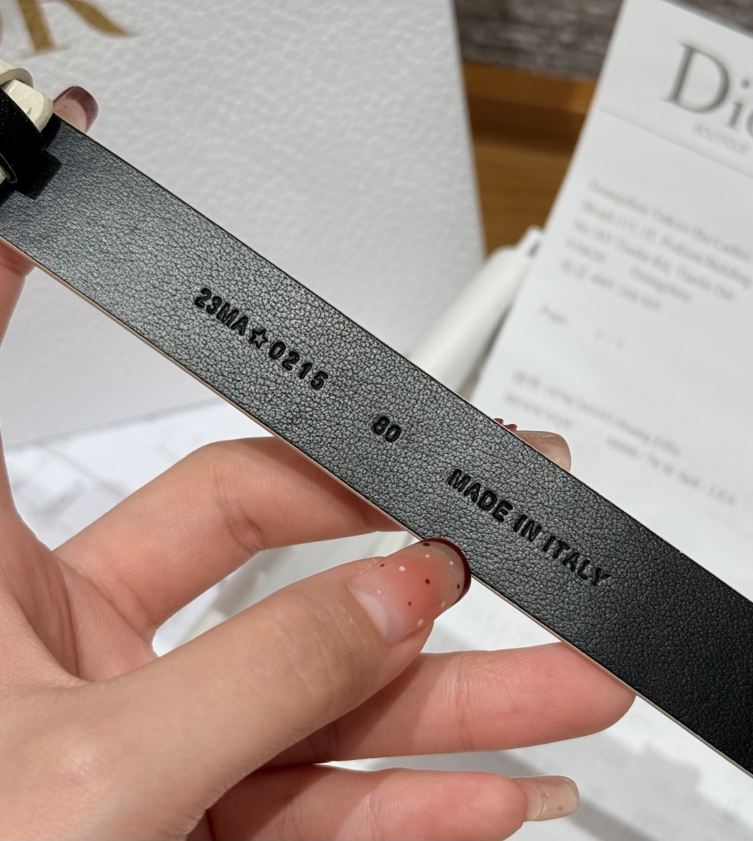 Dior 高仿女士皮帶 米白荔枝皮 金扣鑽飾設計 日系簡約感| 7 Dior 高仿女士皮帶 米白荔枝皮 金扣鑽飾設計 日系簡約感