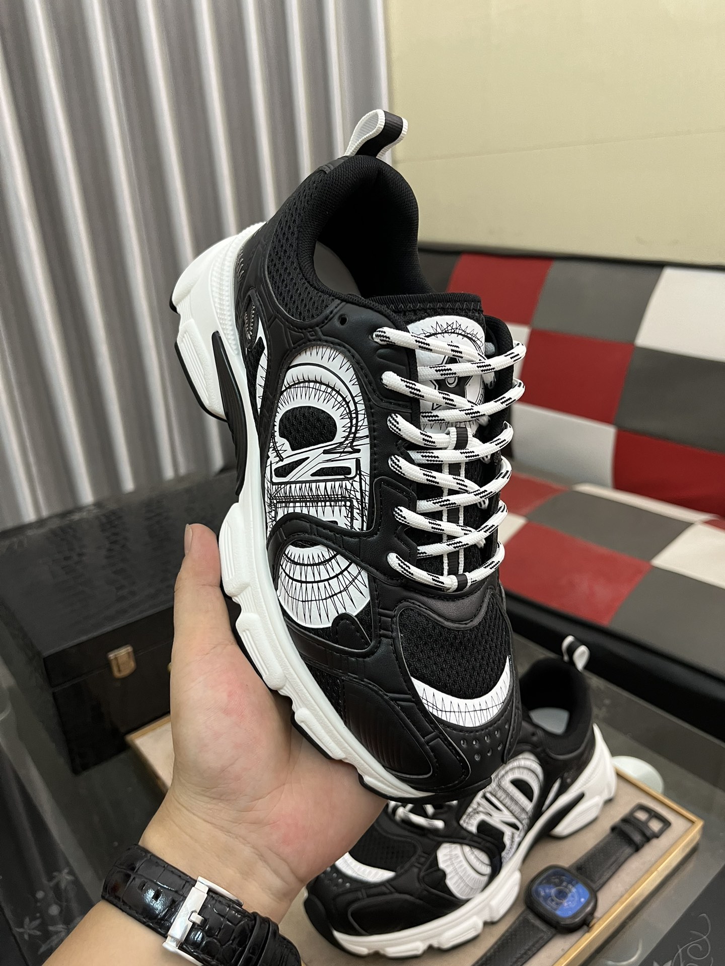高仿 Dior 黑白厚底運動鞋 男款透氣網布跑鞋 時尚百搭休閒鞋| 12 高仿 Dior 黑白厚底運動鞋 男款透氣網布跑鞋 時尚百搭休閒鞋