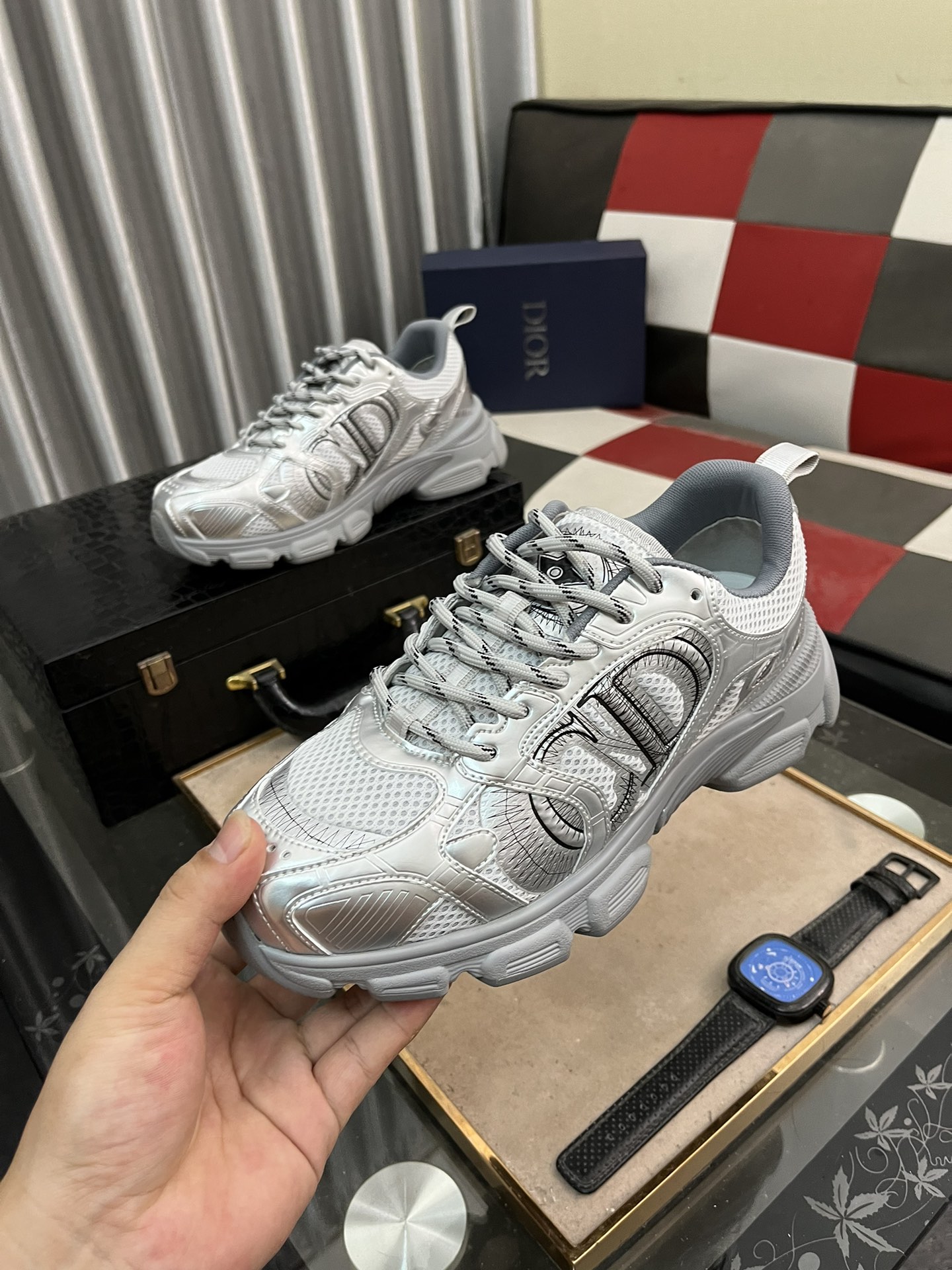 高仿 Dior 銀灰科技風運動鞋 男款輕量厚底跑鞋 透氣耐穿休閒鞋款| 11 高仿 Dior 銀灰科技風運動鞋 男款輕量厚底跑鞋 透氣耐穿休閒鞋款