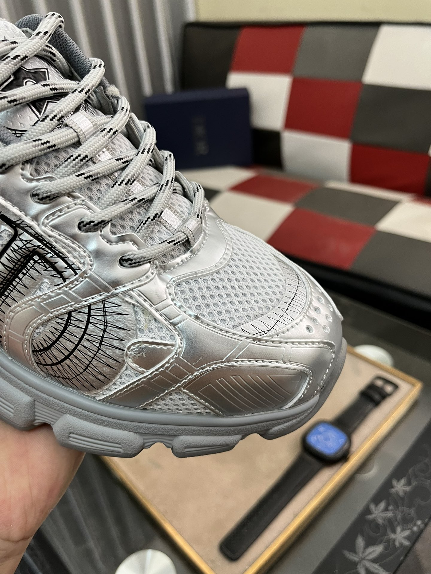 高仿 Dior 銀灰科技風運動鞋 男款輕量厚底跑鞋 透氣耐穿休閒鞋款| 10 高仿 Dior 銀灰科技風運動鞋 男款輕量厚底跑鞋 透氣耐穿休閒鞋款