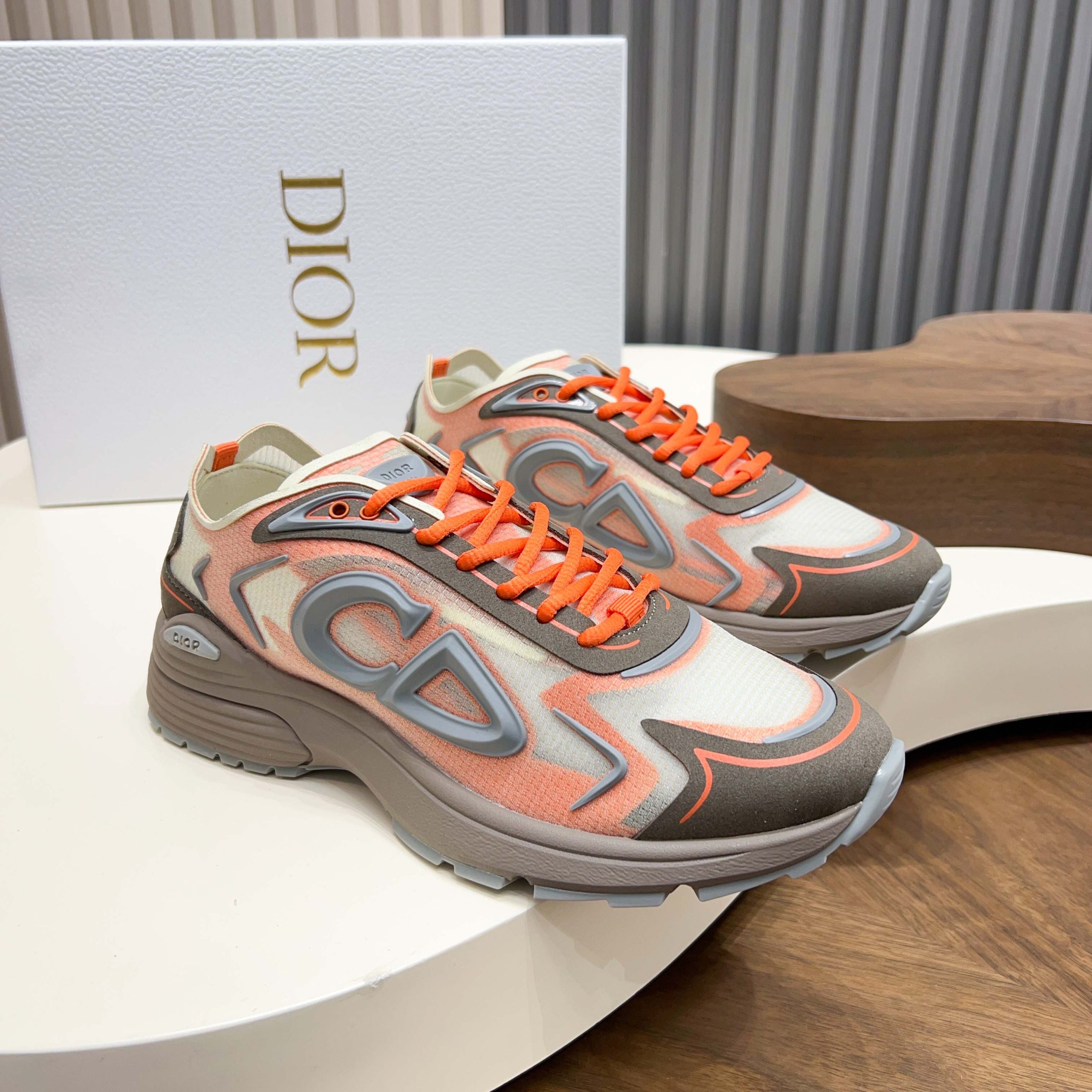 高仿 Dior B30 橘灰配色運動鞋 男款輕量網布跑鞋 活力街頭百搭款| 7 高仿 Dior B30 橘灰配色運動鞋 男款輕量網布跑鞋 活力街頭百搭款