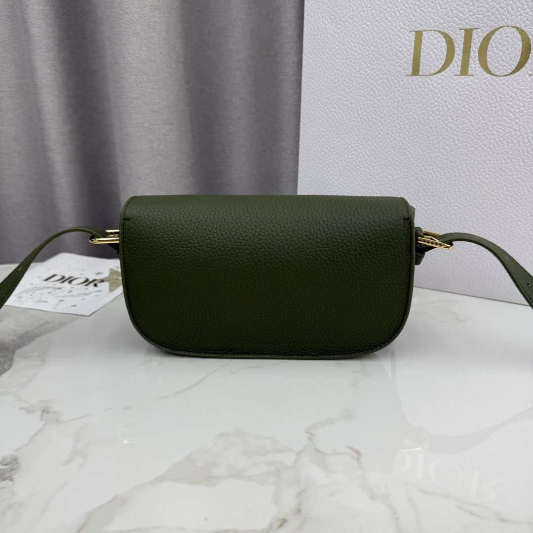 Dior高仿女款墨綠半月包金扣荔枝皮紋理高質感款式| 13 Dior高仿女款墨綠半月包金扣荔枝皮紋理高質感款式