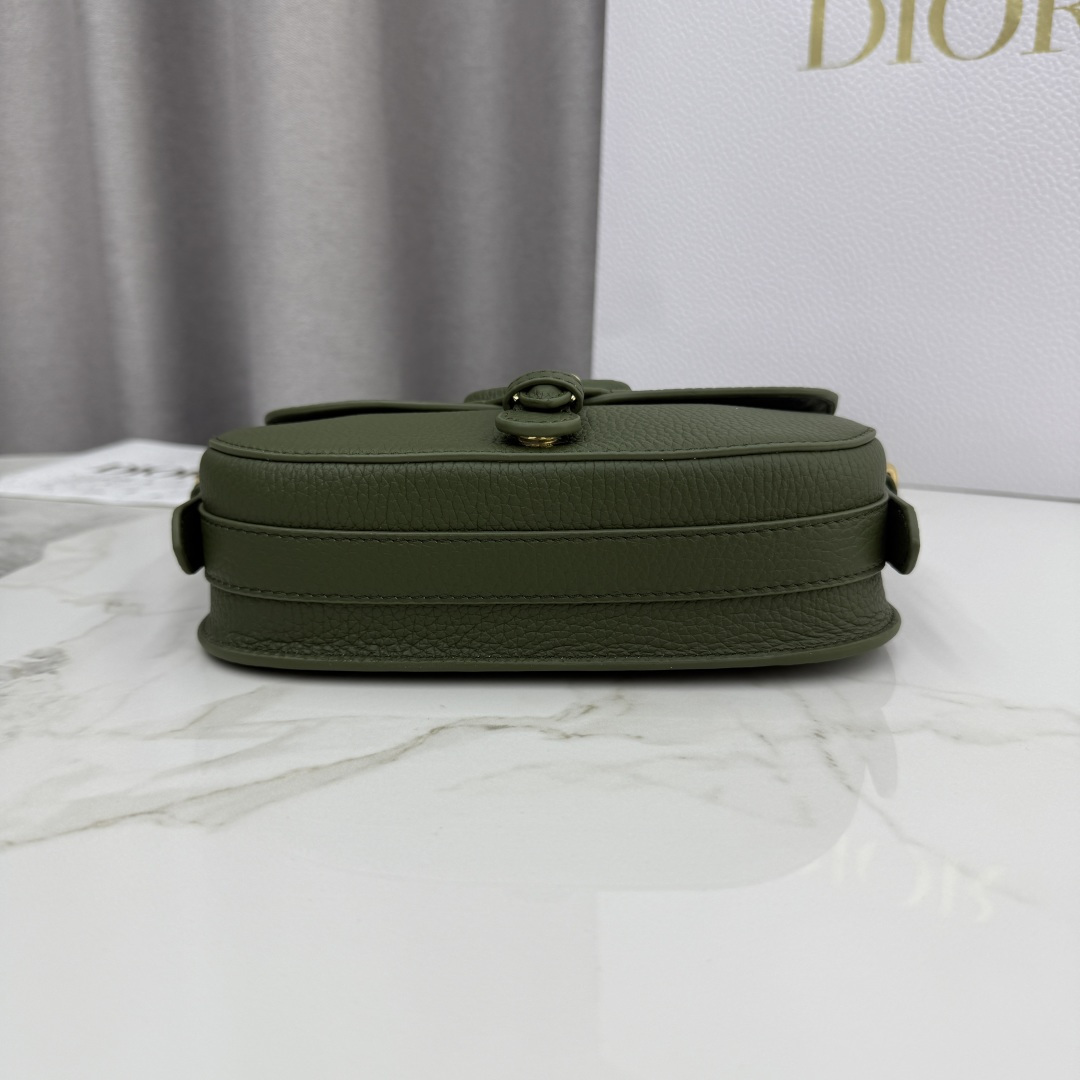 Dior高仿女款墨綠半月包金扣荔枝皮紋理高質感款式| 12 Dior高仿女款墨綠半月包金扣荔枝皮紋理高質感款式