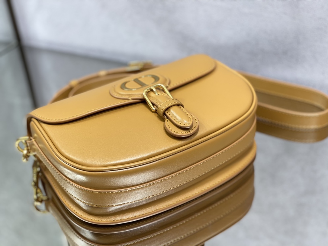 Dior一比一女款光澤皮半月包焦糖色系通勤輕奢款| 11 Dior一比一女款光澤皮半月包焦糖色系通勤輕奢款